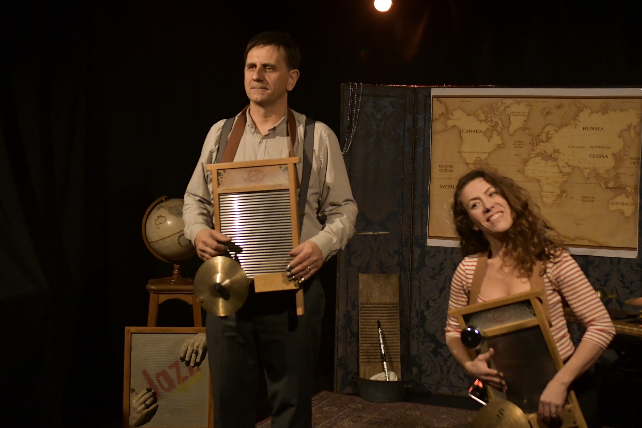 "Il était une fois... Le Washboard 🎶✨
Rendez-vous le 4 avril au Festival Pile de Drôles à @saintdenisdepile pour un voyage musical et poétique avec Sam et son washboard !
À 14h15, découvrez comment une simple planche à laver devient l’instrument magique d’une aventure entre Bordeaux et La Nouvelle-Orléans.
Un spectacle dès 3 ans, où rythmes, histoires et traditions s’entremêlent pour émerveiller petits et grands. Durée : 45 min – L’idéal pour une pause enchantée en famille !
📍 Festival Pile de Drôle - Saint Denis de Pile (33)
@pile_de_droles
#Washboard #FestivalDrôleDeMôme #SaintDenisDePile #MusiquePourEnfants #SpectacleFamilial #IDEALSThéâtre #VoyageSonore #pilededroles #pilededrôles #pilededroles2026