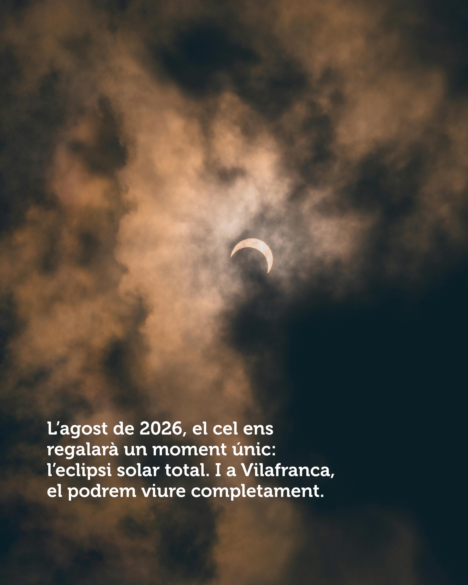 🌘 A l’agost de 2026 viurem un moment únic al cel!
L’eclipsi solar total travessarà la península i, a la nostra comarca, es podrà veure completament des de Vilafranca i Els Ports. Durant uns minuts, el dia es convertirà en nit i el cel ens regalarà un espectacle que no es veu moltes vegades a la vida.
Un d’aquells moments que val la pena viure amb calma, mirant cap amunt.
✨ Guardeu la data!
#laparreta #alberglaparreta #turismocastellón #vilafranca #turismevilafranca #elsportsesautentic