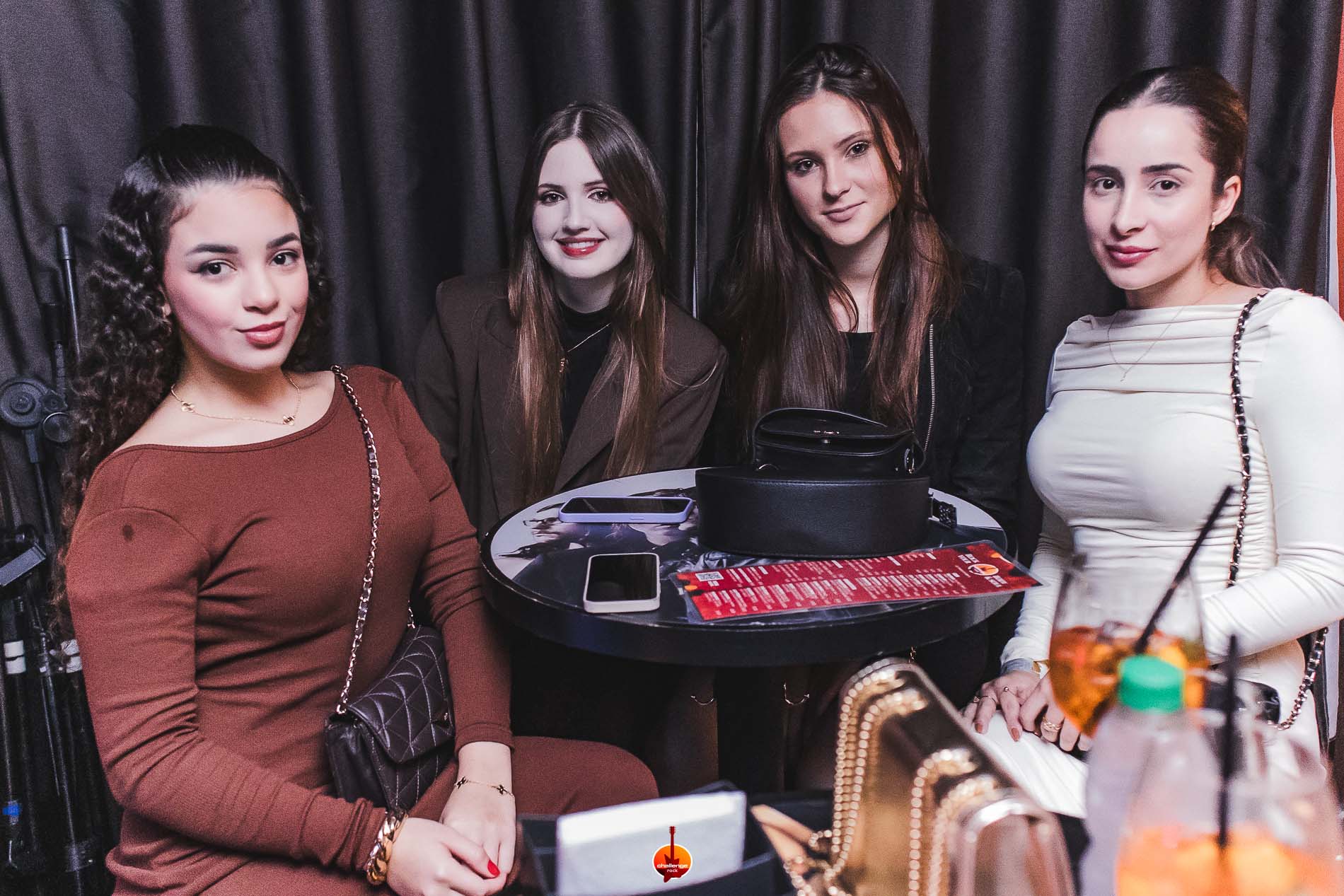 Aqui no Challenge Rock não tem tempo ruim!
Corre ver o que vai rolar por aqui neste fim de semana e já prepara o melhor look pra vir curtir muito Rock 🤘
.
.
.
.
.
#rocknroll #rock #balneariopicarrassc #penhassc #challengerockcafe