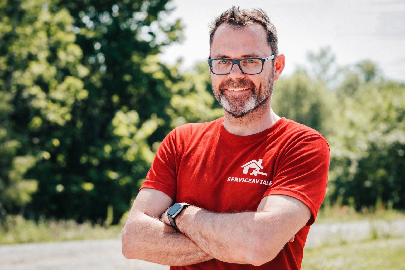 🔨 Trenger du hjelp til små eller store byggeprosjekter?
Vi utfører også tømrerarbeid og rehabilitering.
Eksempler på oppdrag vi gjør:
• Terrasse
• Tilbygg
• Garasjer
• Gulvlegging
• Mindre rehabiliteringsarbeid
Våre tømrere har solid erfaring og leverer arbeid du kan stole på.
📩 Tlf: 97 83 80 72