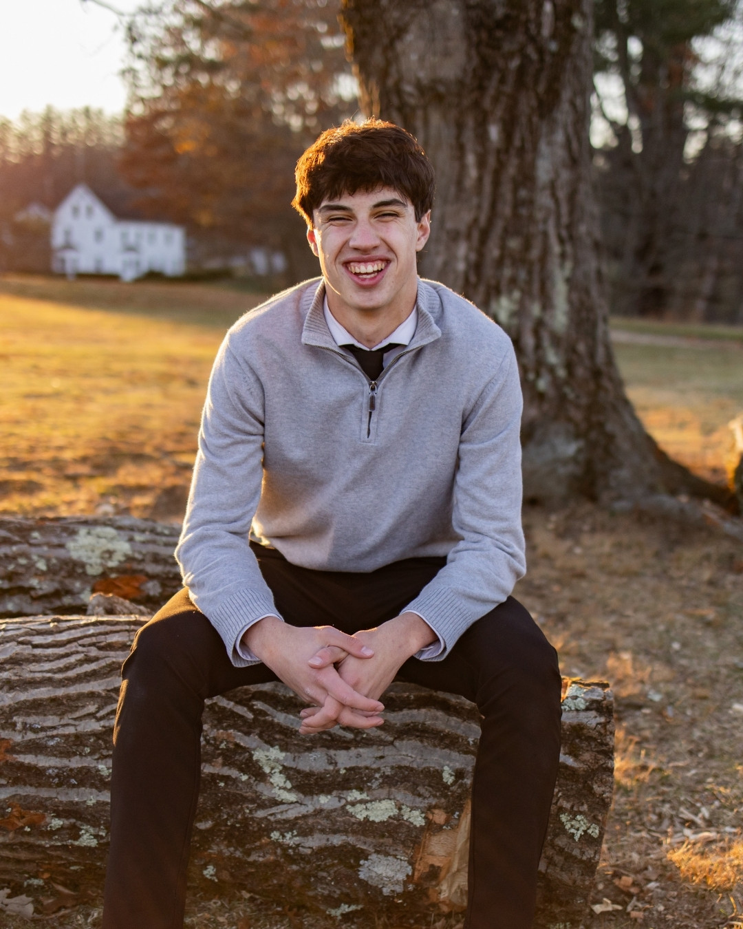 Senior year is such a fun time! Why not have some awesome senior photos to go along with it?
Mikey's late fall senior session was perfection! It was a bit chilly, but you can't tell from his awesome attitude and infectious smile. Head to the link in my bio to see all the awesome photos from this session.