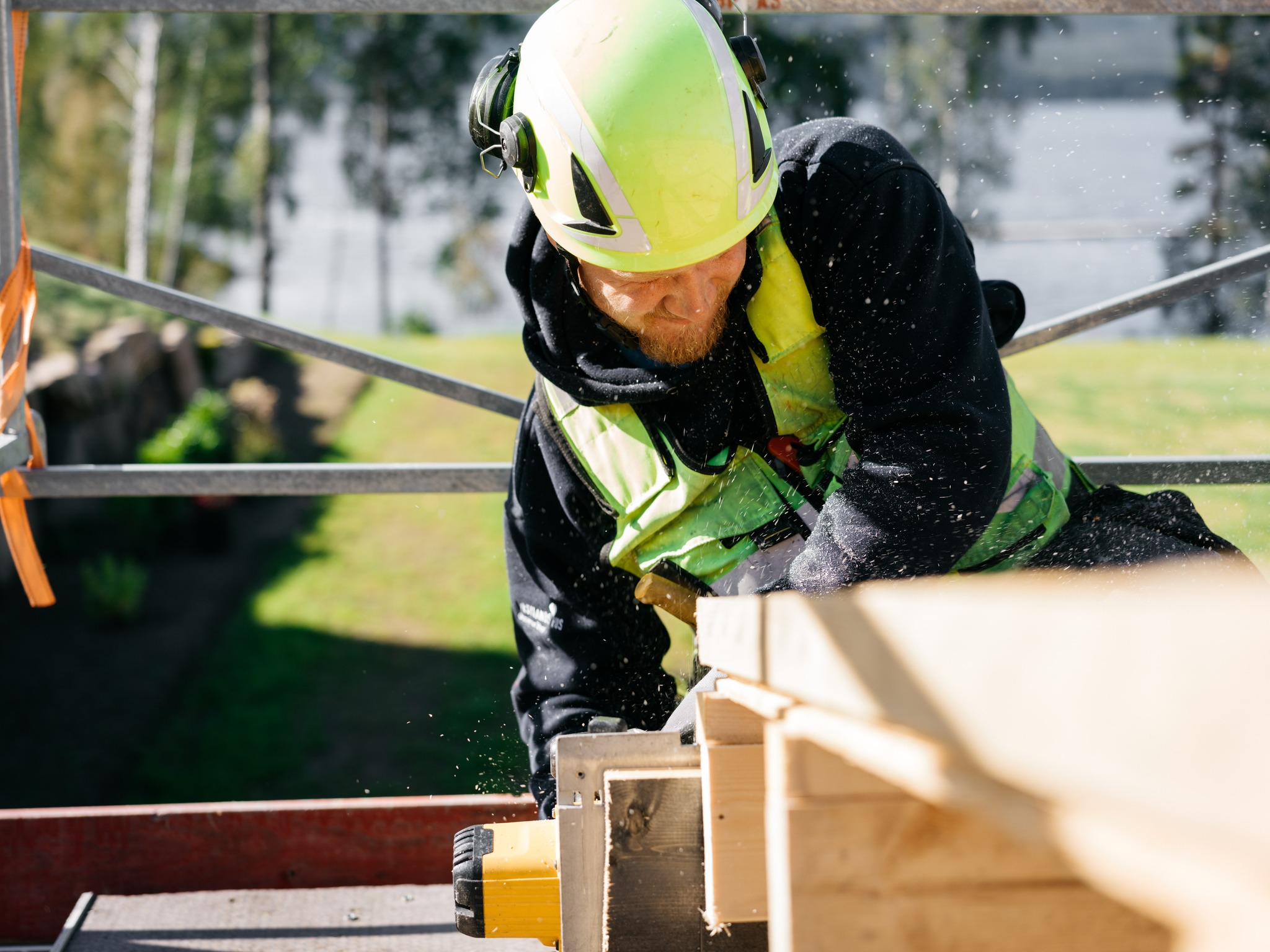 🔧 Visste du at mange skader på hus kunne vært unngått?
Små ting som:
• tette takrenner
• løse beslag
• slitt kledning
• små lekkasjer
- kan fort utvikle seg til store problemer.
Med en serviceavtale går fagfolk gjennom boligen og oppdager problemer tidlig.
Resultatet?
✔ Mindre vedlikeholdskostnader
✔ Et tryggere hjem
✔ Bedre oversikt over huset ditt
📞 Kontakt oss på www.serviceavtale.no