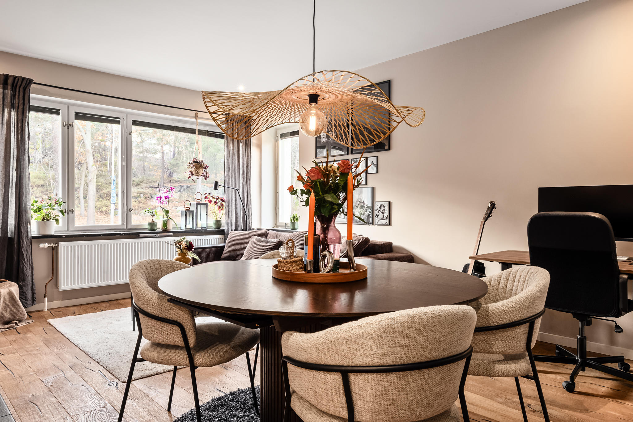 Margretelundsvägen, Stockholm.
Fotad av @rbk_fotografi,
Redigerad av @chimli.se
.
.
.
#bostadsfotograf #stockholm #mäklarfotograf #interiorphotography #retusch #fastighetsfoto #interiordesign #scandinavianinterior #inredningsinspiration #homedecor #drömhem #interiorinspo #nordichome #interiörfoto #interiör #inredningsdetaljer #homestyling #interiordetails #homeinspo #realestatephotography #bostadsfotografstockholm #norrland #fastighetsfotograf #inredningsdesign #heminredning"