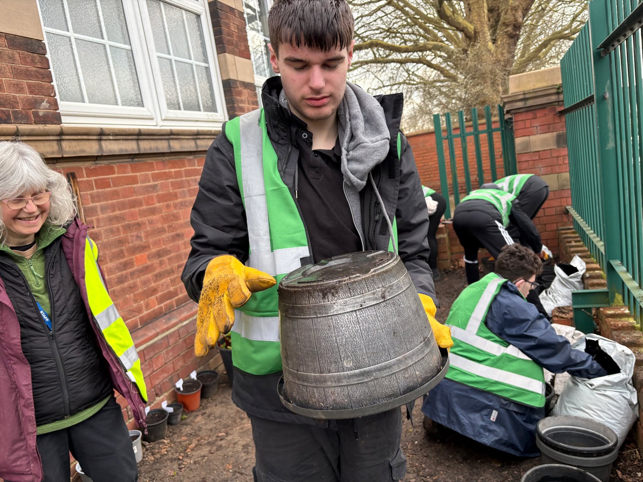 More work taking place at #OurFacility with @stans_cafe and #SellyOakTrustSchool this week, creating a beautiful new forest garden here.
All images belong to Michelle from Stan's Café.