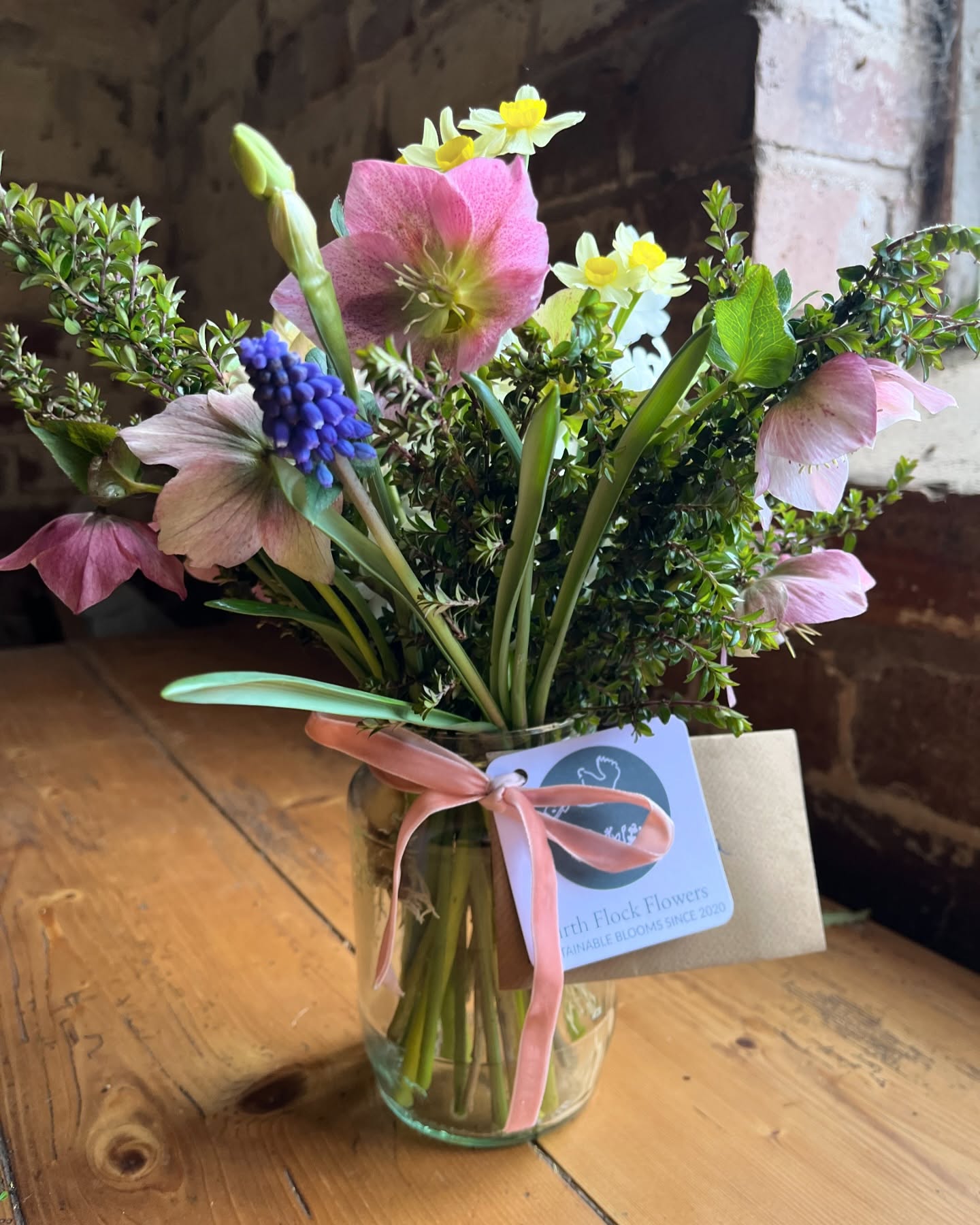 Today is the Spring Equinox – the moment when day and night are almost perfectly balanced, and from here the days begin to grow longer than the nights. It always feels like a quiet turning point on the farm. 🌱
Over the last month or so we’ve spotted hellebores popping up everywhere in gardens and hedgerows, so we thought we’d share a few interesting facts. These hardy little flowers bloom through the tail end of winter and provide an important food source for early bees.
A few fascinating things about hellebores:
• They’re often called “Lenten roses” because they flower around the Christian season of Lent in early spring.
• Their nodding flowers naturally protect their pollen from rain and frost, helping them survive unpredictable spring weather.
• In old folklore they were believed to ward off evil spirits, so people planted them near their homes for protection.
One of those quiet little flowers that marks the turning of the seasons.
.
.
.
#SpringEquinox #SeasonalFlowers #BritishFlowers #GardenWildlife #SustainableGrowing #FlowerFarmer #SlowFlowers #SpringAwakening #NatureNotes #FlowersOfTheSeason 🌿🌼