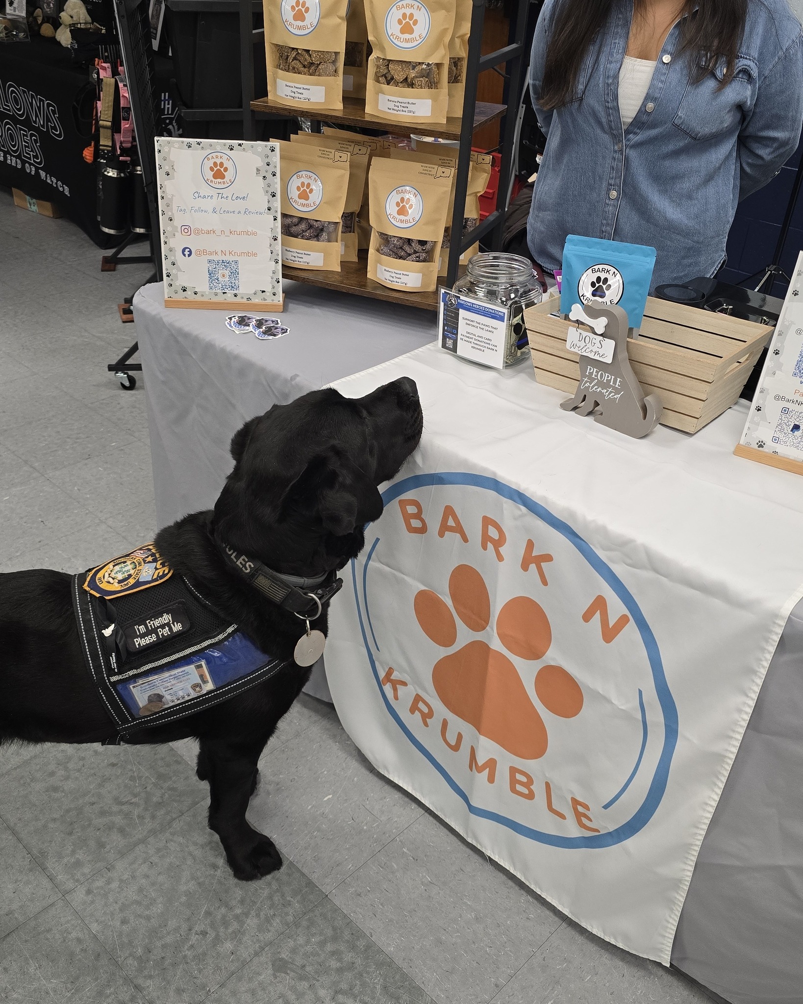 A very special thank you to our incredible K9 guests who joined us throughout the day at Paws for a Cause!
Thank you to K9 Jules and his handler Sgt. Torres from Southern Connecticut State University PD, and K9 Dos and Ofc. Mills, K9 Slim and Lt. Payne, and K9 Atlas and Ofc. Paxton from the Connecticut Department of Correction for spending time with us and helping make the day even more special. It was an honor to have you there and to give our community the chance to meet some of the amazing K9 teams who work so hard to keep our communities safe.
We truly appreciate the dedication, training, and partnership it takes to be a K9 team, and we’re grateful for the work you and your partners do every single day.
And while we loved having all of you there… we’re pretty sure Jules may have loved the Bark N Krumble treats the most 😂🐾
Thank you again for being part of such a special day supporting Harlows Heroes! 💙🐾
#PawsForACause #HarlowsHeroes #K9Heroes #WorkingDogs #PoliceK9 #CorrectionalK9 #SCSU #CTDepartmentOfCorrection #K9Unit #SupportWorkingDogs #BarkNKrumble #CommunityStrong #ConnecticutEvents #ThankYouK9 #HeroDogs