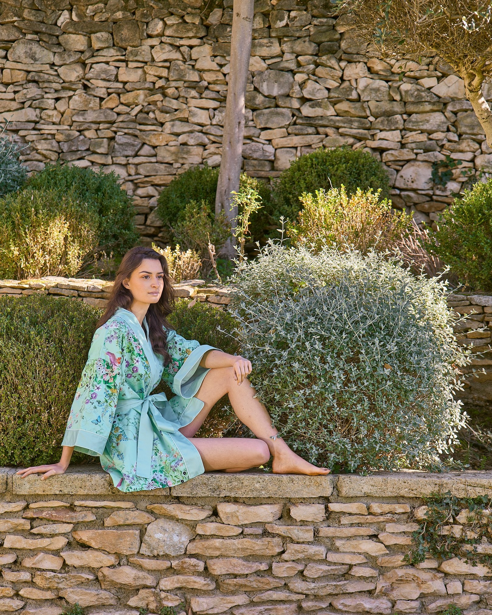 Nouveau kimono 100% satin de coton 120 fils/cm² : Le printemps azur. 🤍
#GarnierThiebaut #savoirfaire #nouvellecollection #kimono #printemps