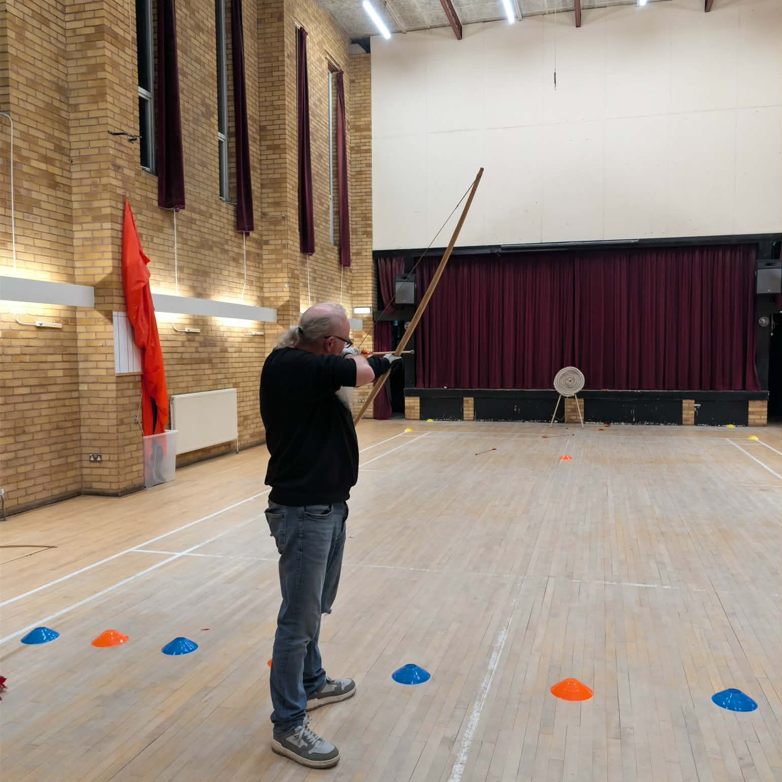 Another great training evening last night! 🏹
We had some friendly archery competition which made for great preparation ahead of the upcoming training weekend with @manaraefan_vikings
We had some time on kit making, getting ready for the show season to start! #archerypractice #archerypractice #archerytraining #SkillBuilding #showready