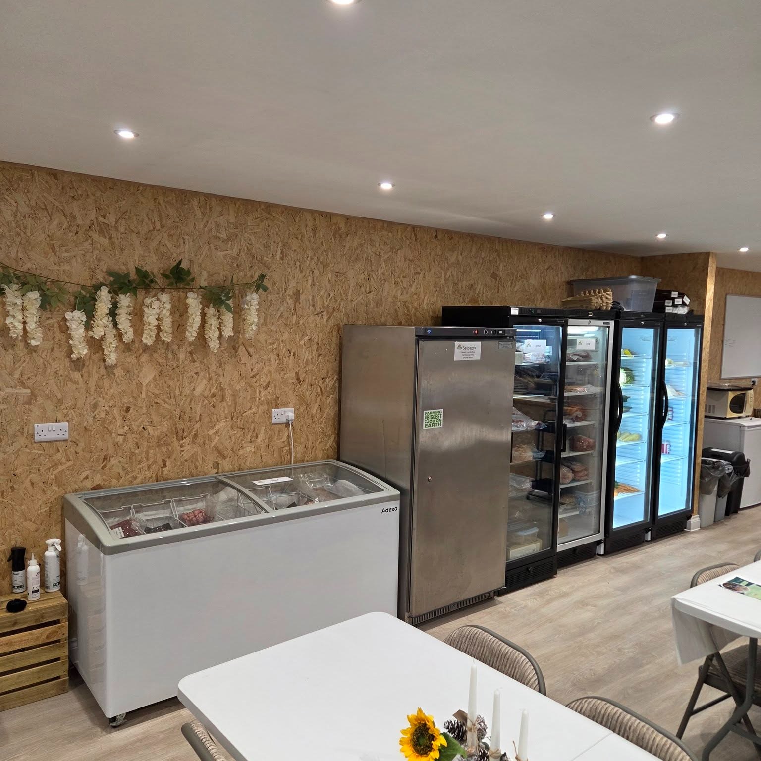 Did you know we have a farm shop here at Little Clayhill Farm?
If you have not visited us before, we stock a range of fresh local produce, farm goods and shop favourites right here on the farm.
We know lots of people drive past without realising what we have to offer, so this is your sign to come and have a look.
Easy parking, friendly service, and a proper local farm shop experience.
Come and see what we have in stock this week.