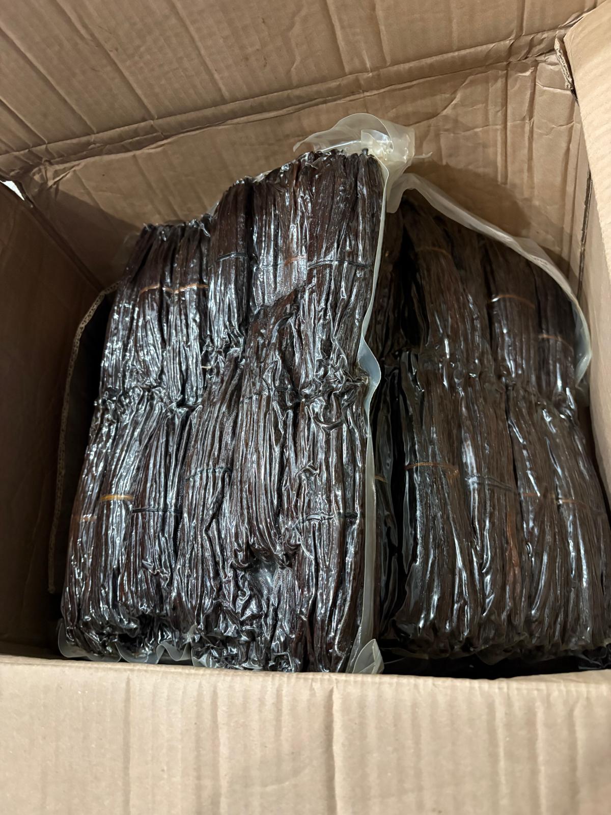 I am so excited to start processing these bad boys.
#vanillabeans #vanillaexreact#secondovenbakery