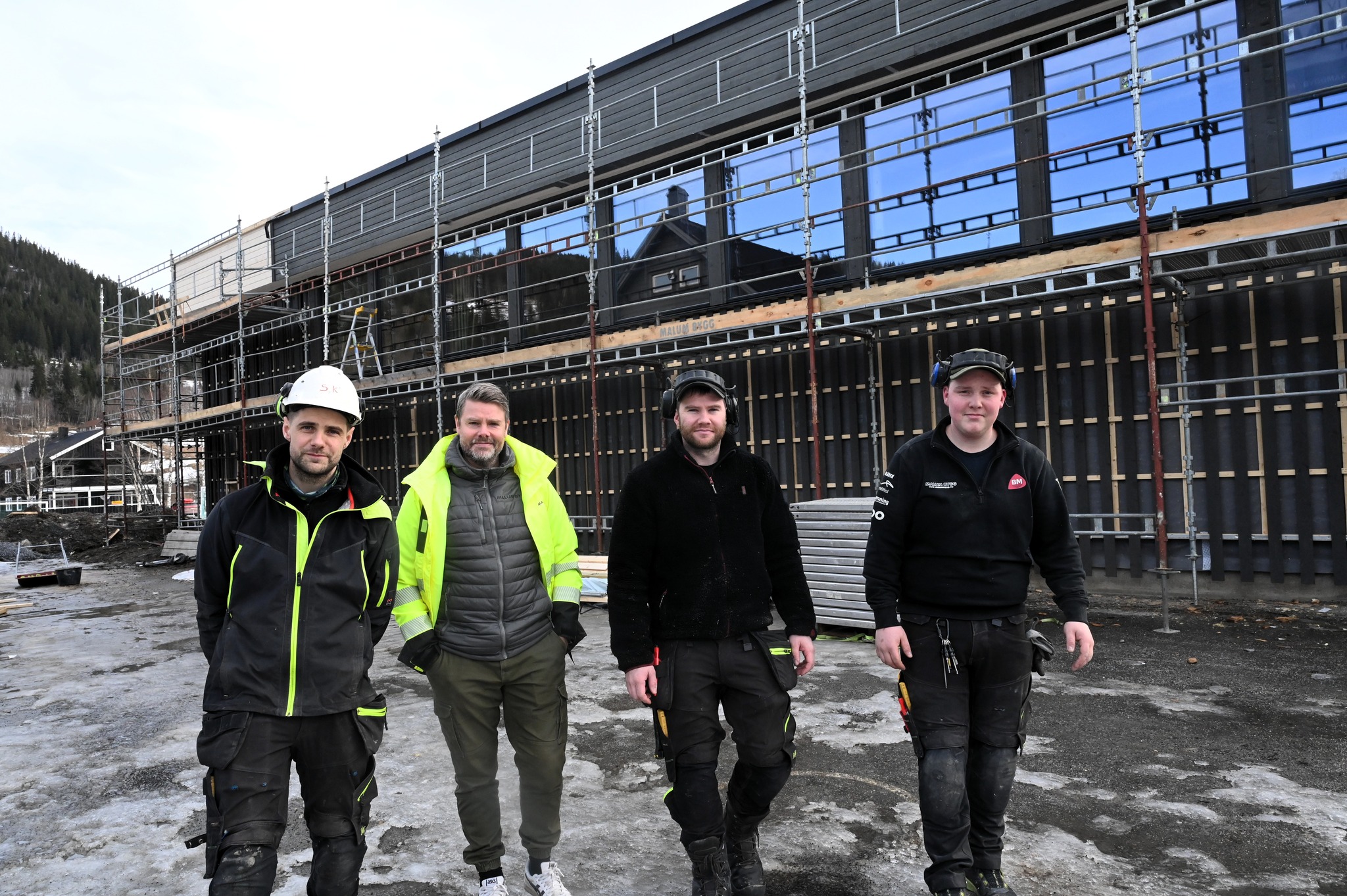 @malumbygg feirer 25 år i år.
– Så lenge vi leverer kvalitet og er løsningsorienterte, tror jeg vi står sterkt, sier daglig leder Freddy Olsson.
👉 Les mer om Singsås-bedriften på spirher.no