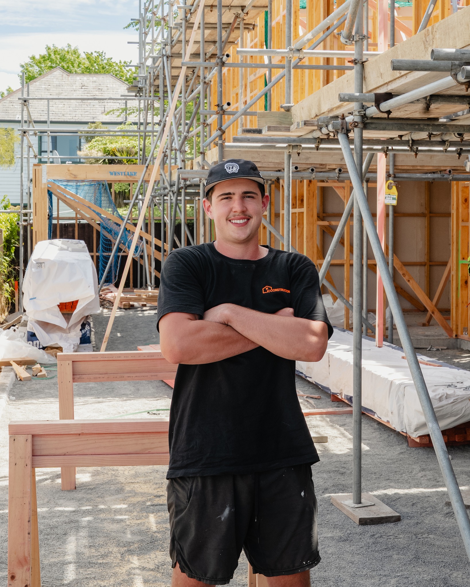 Meet the Team 🔨 – Cooper
Cooper joined the JC crew in late 2025 as a first-year apprentice, getting stuck in and learning the ropes.
He enjoys being on site with the boys and picking up new skills from the team every day. His favourite stage of the build so far is framing, when the project really starts to take shape.
Outside of work he enjoys spending time with friends and making the most of his downtime.
Favourite feed? Subway.🥖
Good to have you on the team Cooper 👊