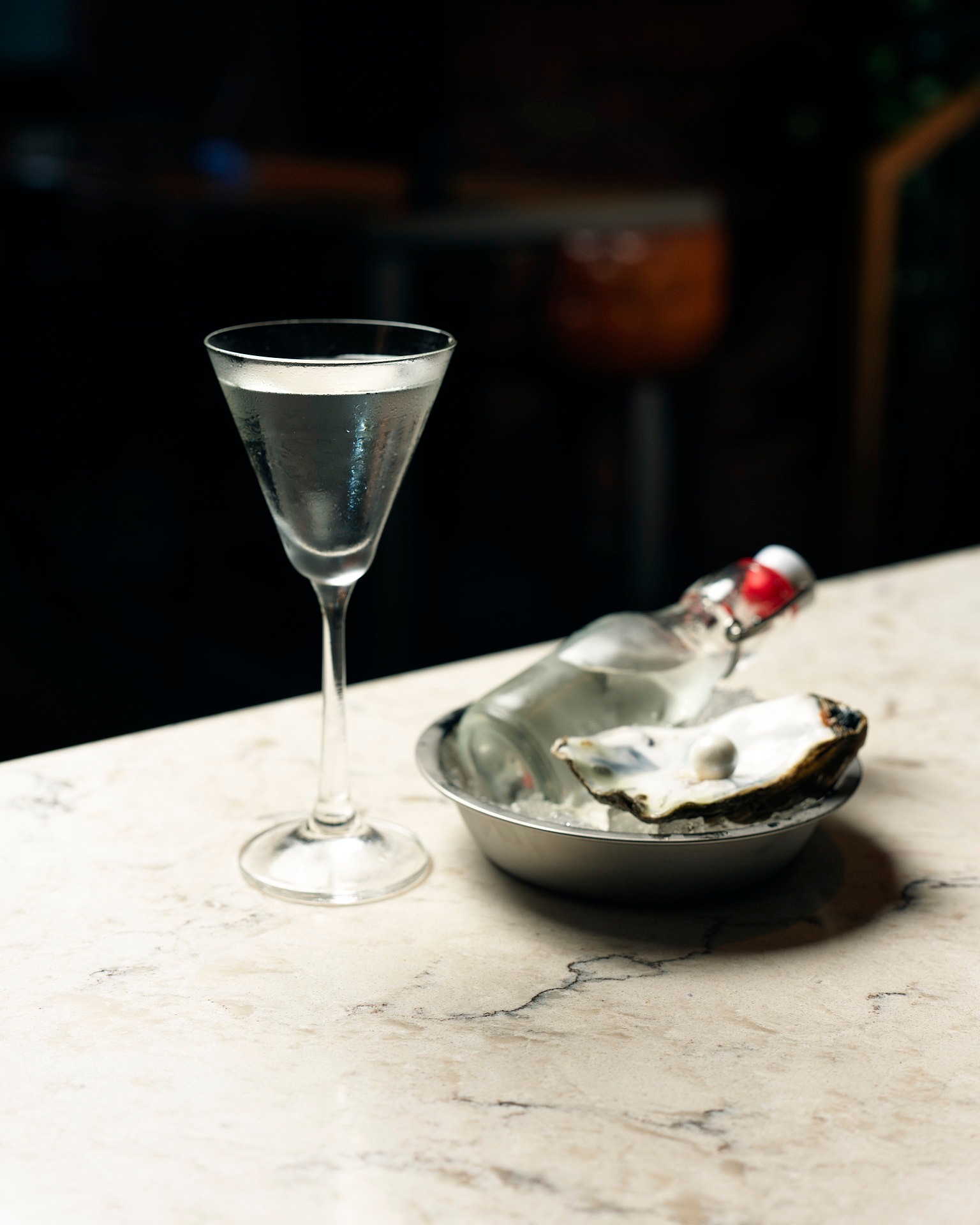 Friday’s here 🍸
We’re open from 4pm, with @lucychoons playing from 7pm! One of those nights that fills up quickly and carries on without much effort. If you’re heading out later, it’s a good place to start.
#FarrandsBar #LeedsBars #LeedsCocktails #LeedsLiveMusic