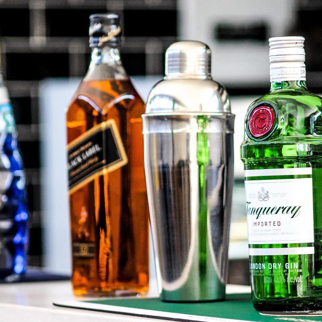 Local drinks are a lovely way to add personality to your bar🍸
Scottish gins, craft beers or regional spirits can make the drinks offering feel more connected to where you’re celebrating. Guests always love discovering something new while they’re raising a glass 🍋 🥂
👉 Find out more about drinks packages on our website
12 Lemons - A Wedding Bar That Fits Your Venue, Your Style, Your Day
#scottishwedding #scottishweddings #scottishweddingsupplier #weddingvenuescotland