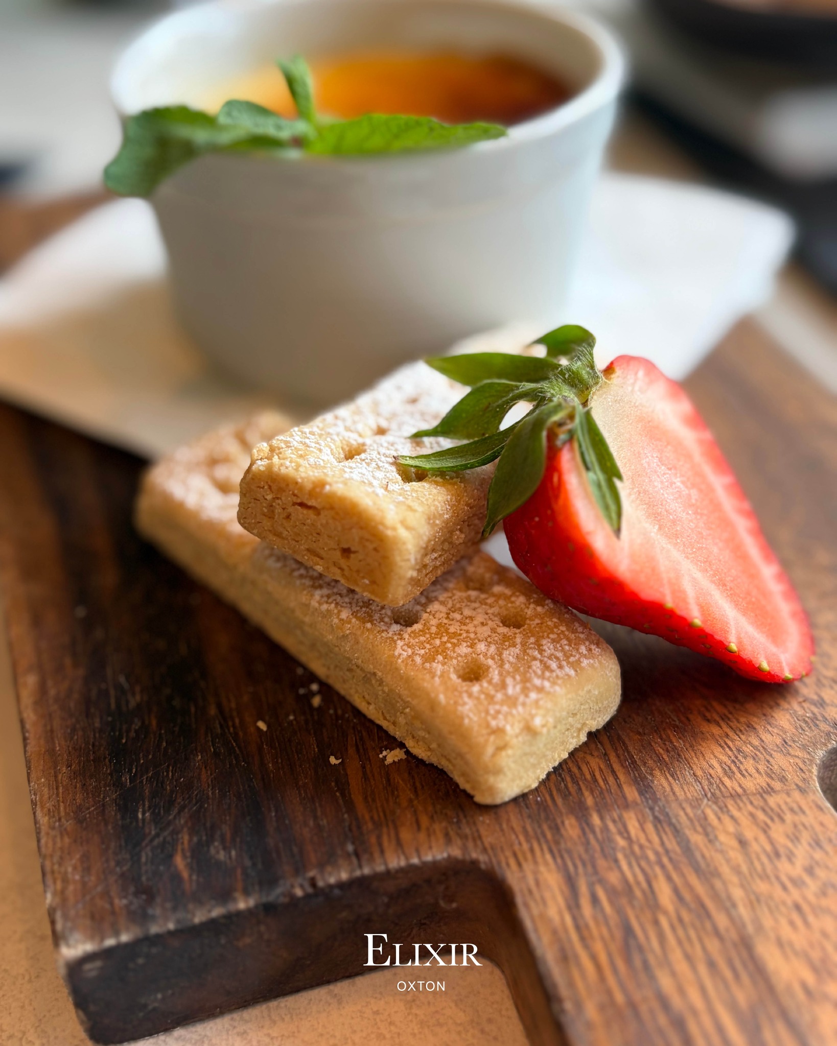 The perfect sweet treat 🍓
Vanilla Creme Brûlée 🤤
#foodie #oxton #elixirrestaurant #wirral #Cocktails #Wirral #Elixir #elixiroxton #tapas #elixir #supportlocal #restaurant #ElixirOxton #oxtonvillage