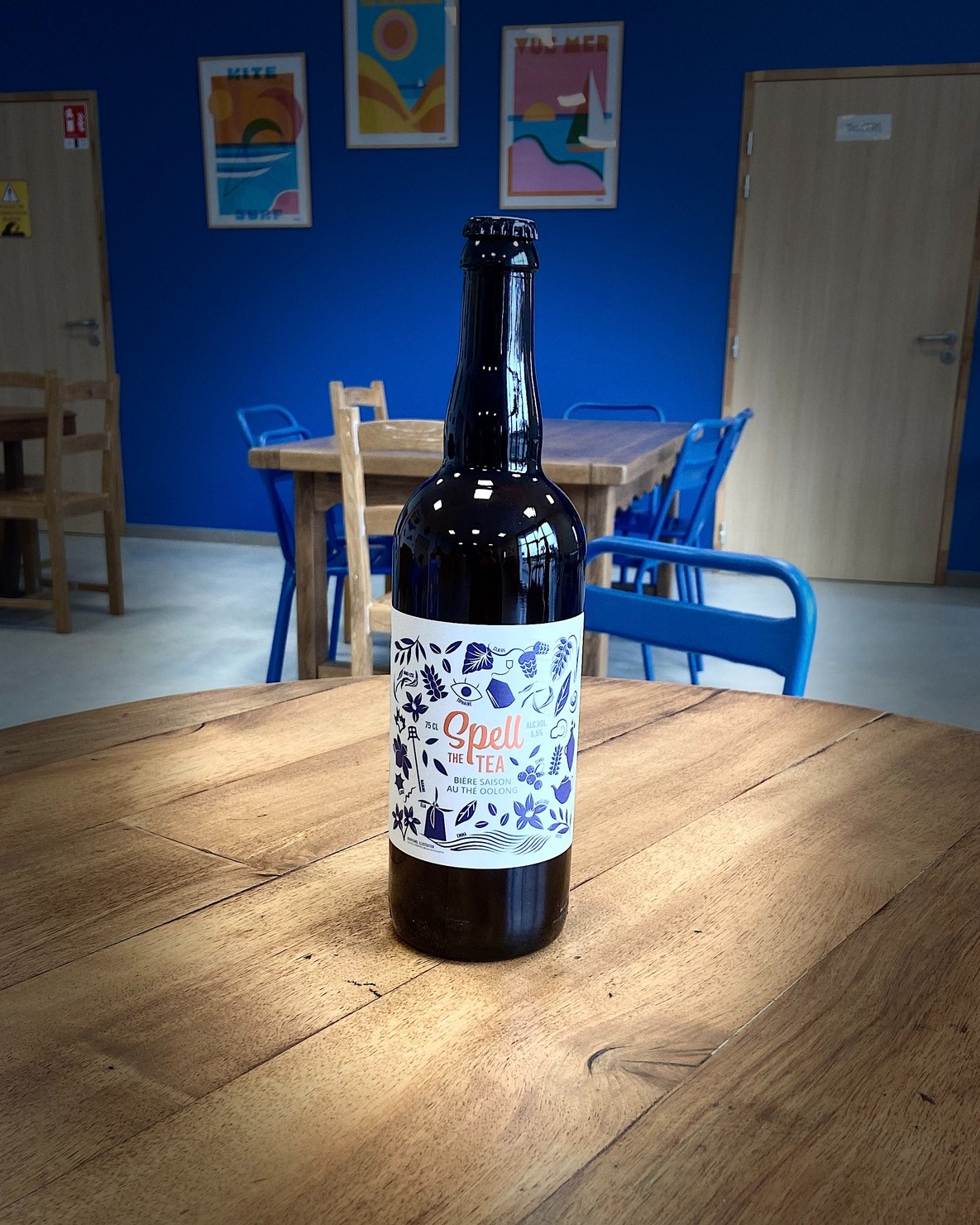 🌊 Spell the Tea 🍵🌊
🍺 Petite nouvelle à la brasserie ! 🍺
Une bière 100% féminine brassée en collaboration avec 12 brasseuses des Hauts de France chez Moulins d'Ascq
Une saison au thé Oolong à 5.5% légère, florale et ultra fraîche 🌸
Dispo en bouteille 75CL et à la pression à la brasserie.
Une partie des revenus est reversée au planning familial du Nord.
‼️Quantité ultra limitée ‼️
#spellthetea #girlsrules #craftbeer #SaisonBeer #oolong #newbeer