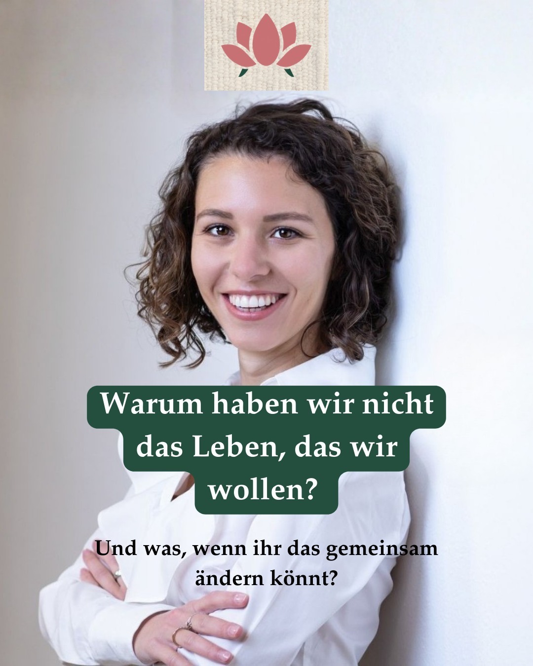 Wer ist die glücklichste Person, die du kennst und warum bist es nicht du?
Eigentlich ist alles okay. Job läuft, Leben läuft, Umfeld läuft. Aber … war’s das jetzt? Kommt da noch was?
Schnapp dir deine Freund*innen und verbringt einen Abend mit Damla & den ganz großen Fragen im Leben.
Für alle, die als Gruppe zusammen wachsen wollen: Ab aufs Sofa. 🛋️