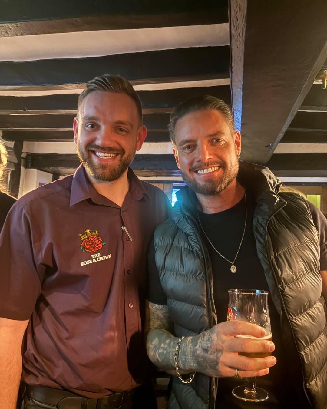 Boyzlife popped in to The Rose & Crown… so why don’t you? 🎤✨
Join us this Wednesday from 8pm at The Rose & Crown for an incredible night with the amazing Song Doctors bringing the hits and the atmosphere!
There are only a few tables left, so don’t miss out…
🍽 £34.95 per person
Includes a 2-course meal & entry
Book your table here:
https://web.dojo.app/create_booking/vendor/56Zde-9zdMk87e8zpQFmllJ3Ys3tPOtKa3FkzVjx31Q_restaurant
Grab your friends and make a night of it! 🎶
#RoseAndCrown #LiveMusicNight #SongDoctors #Boyzlife #EssexNights #LiveEntertainment #DinnerAndShow #NightOut #WednesdayVibes #SupportLiveMusic