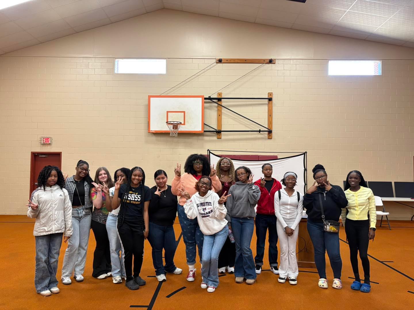 The Educational Development Committee of the Columbus Metropolitan Alumnae Chapter hosted Collegiate Conversations for members of the Dr. Betty Shabazz Delta Academy and Jeanne L. Noble Delta GEMS. The round table discussion, facilitated by members of the Theta Phi Chapter at Columbus State University, focused on introducing young female scholars to higher education. Consistent with the Delta Sigma Theta national strategic plan, the facilitators shared personal stories to inspire and empower attendees to achieve their fullest potential, offer valuable insight into a variety of pathways to college, and encourage goal development economically, socially, academically, and mentally.
Thank you to everyone who helped make today a success. The future is bright!
#CollegiateConversations #DeltaGEMS #DeltaAcademy #EmpoweringYouth #CMACimpact #purposefulpartnerships