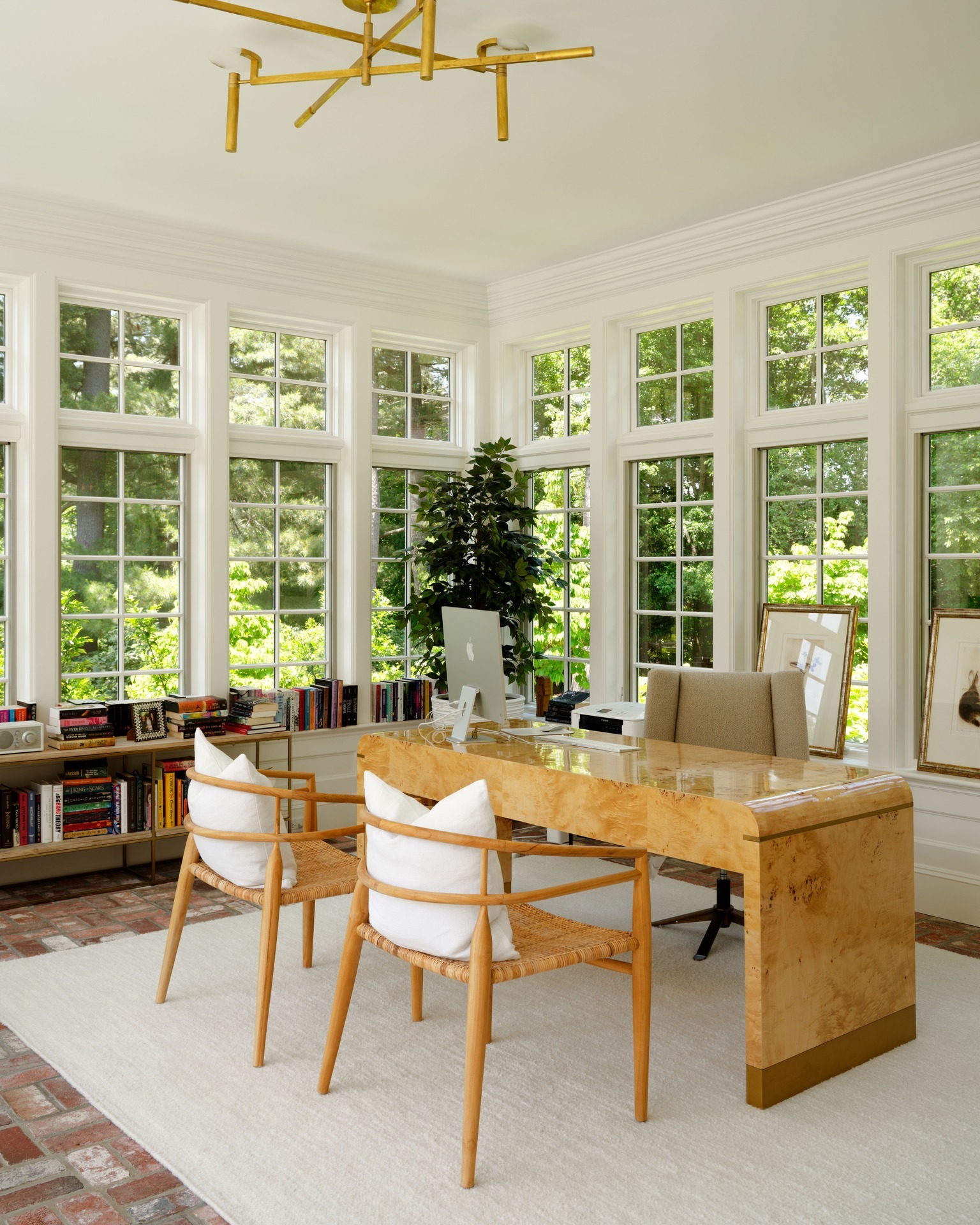 Designed to work as beautifully as it lives.
Layered textures, tailored proportions, and a layout centered around light.
Photographer: @seanlitchfield
#customhomebuilder #luxuryhome #homeofficegoals #designbuild #interiorarchitecture