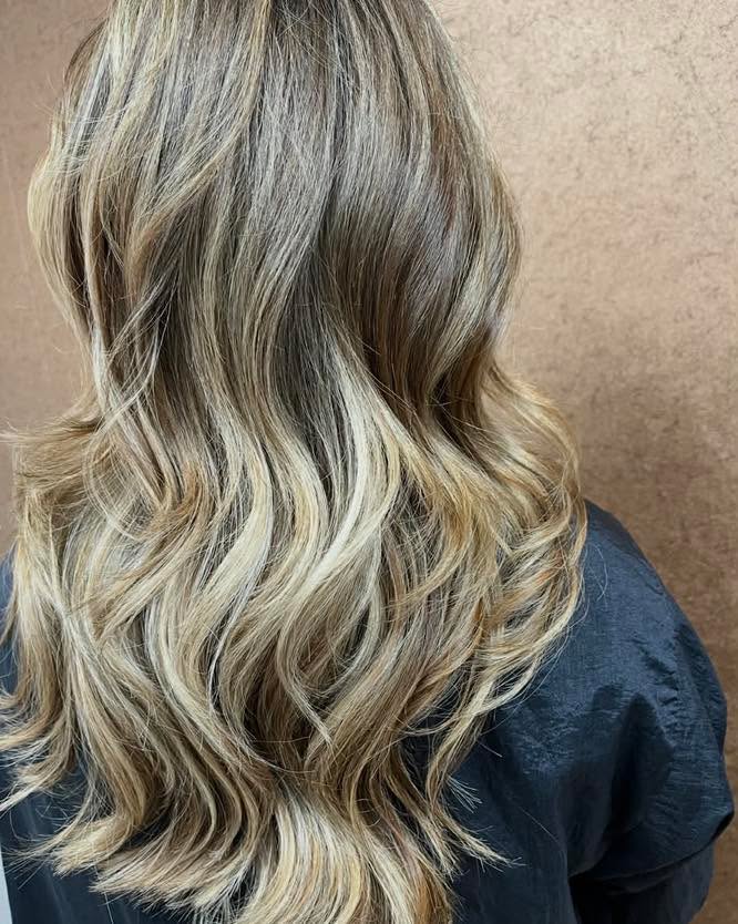 ✨ HAIR THAT TURNS HEADS ✨
Ready for a fresh new look?
Now’s the perfect time to treat yourself 💇♀️
💖 20% OFF all services with Abbie or Ellie
💖 Colour Transformations
💖 Balayage & Highlights
💖 Cutting & Styling
💖 Blow Dries for Every Occasion
Walk in feeling one way… leave feeling AMAZING ✨
📍 The Priory Falmouth
📞 01326 212132
💻 Online booking available
Book your appointment today – limited availability