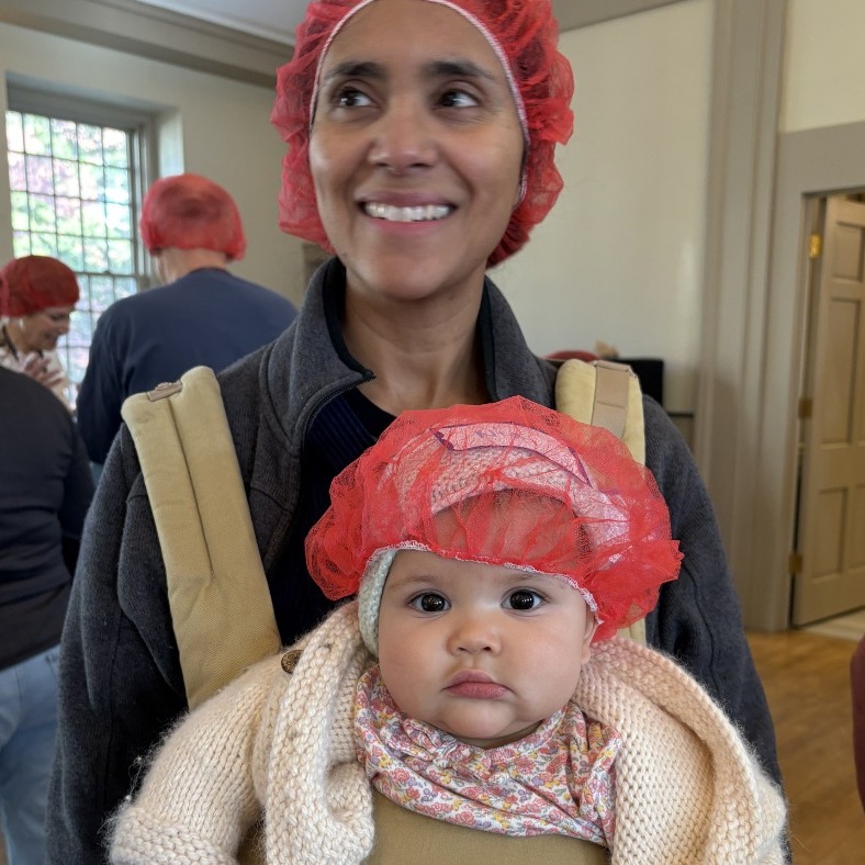 More images from @riseagainsthunger this weekend🍎💕! Thank you again for giving back and helping feed our neighbors around the world!
#Riseagainsthunger #communityevent #newtonma