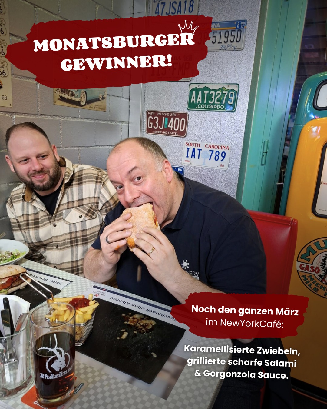 🍔🏆 Unser Monatsburger-Gewinner!
Der Gewinner unseres Burger-Ideen-Gewinnspiels war bei uns im NewYorkCafe und hat seine eigene Kreation natürlich gleich selbst getestet – und war begeistert! 😄🔥
Sein Burger gibt’s noch den ganzen März bei uns:
Karamellisierte Zwiebeln, grillierte scharfe Salami & eine hausgemachte Gorgonzola-Sauce.
Wenn du ihn noch nicht probiert hast: Jetzt ist deine Chance!
#burger #BurgerGewinner #NewYorkCafe #Burgerliebe #ReinachEats #FoodieMoments