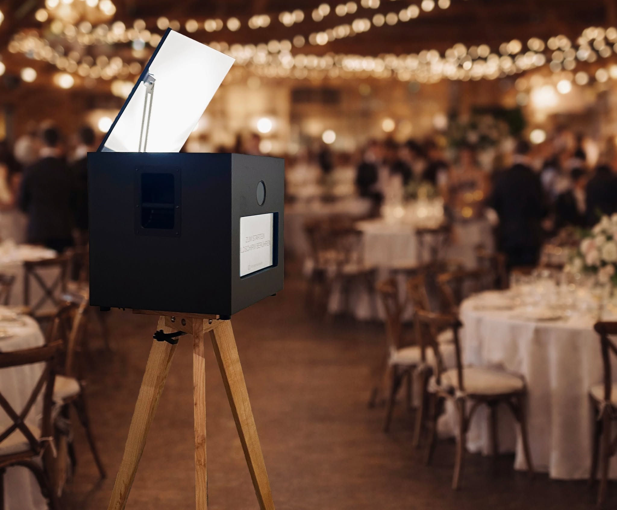 ob Firmenfeier, Jubiläumsfest oder Business Event mit der Fotobox Sissi entstehen unvergessliche Erinnerungen - für Events, die im Gedächtnis bleiben!
- professionelle Fotoqualität
- stylisches Design
- einfache & unkomplizierte Bedienung
- individuelles Layout der Bilder
- Online Zugriff & Sharing der Fotos
- hochwertige 10x15 cm Ausdrucke auf Fotopapier
➡️ https://www.fotobox-events.at/
#fantasyevents #eventengineering #tirol #topservice #professionell #zuverlässig #fotobox #fotoboxsissi #photobooth #firmenfeiern #fasching #faschingsparty #geburtstagsfeier