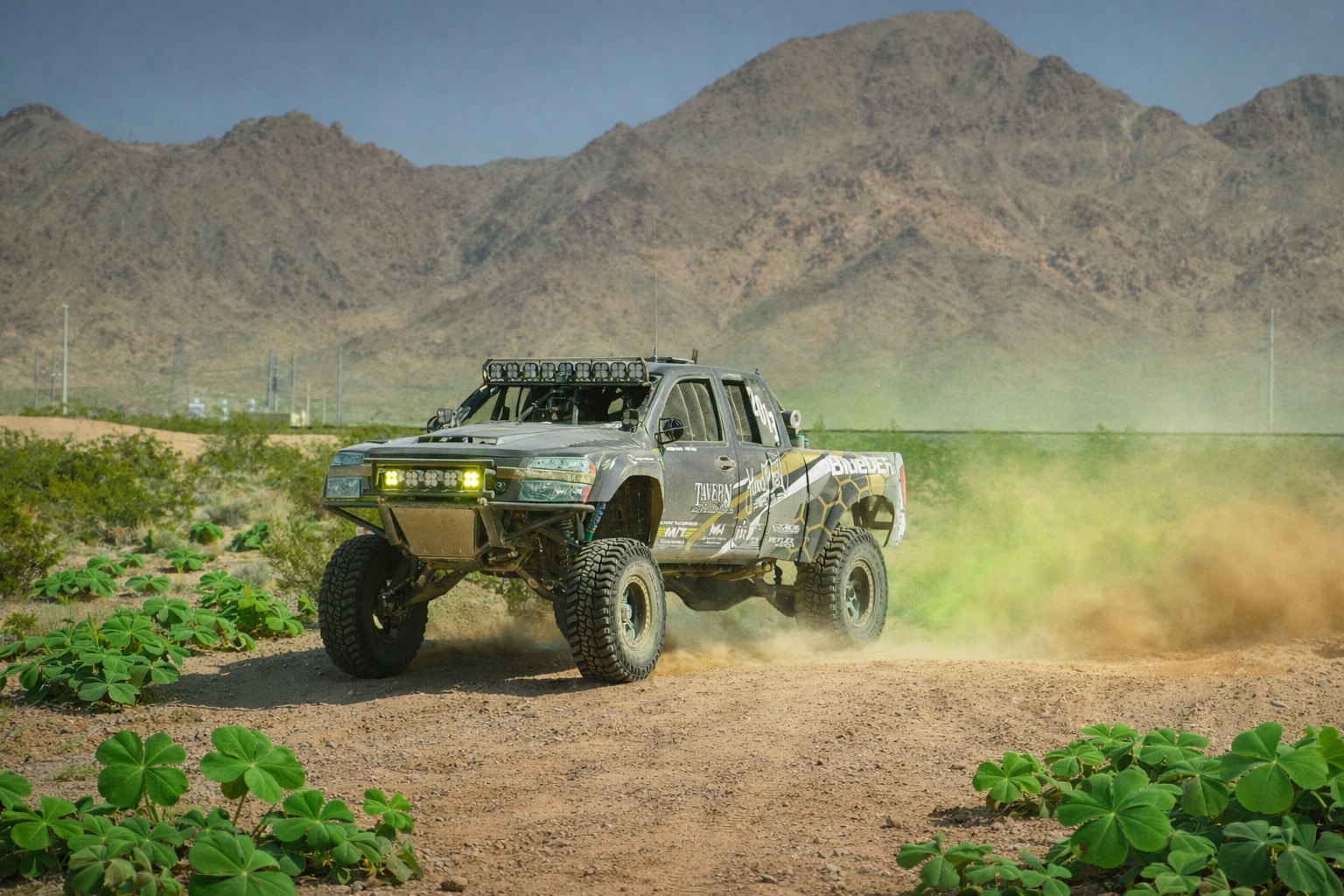 Luck doesn’t live in the desert…
Happy St. Patrick’s Day 🍀
#MakeYourOwnLuck #ClinicalRacing #OffRoad #happystpatricksday
