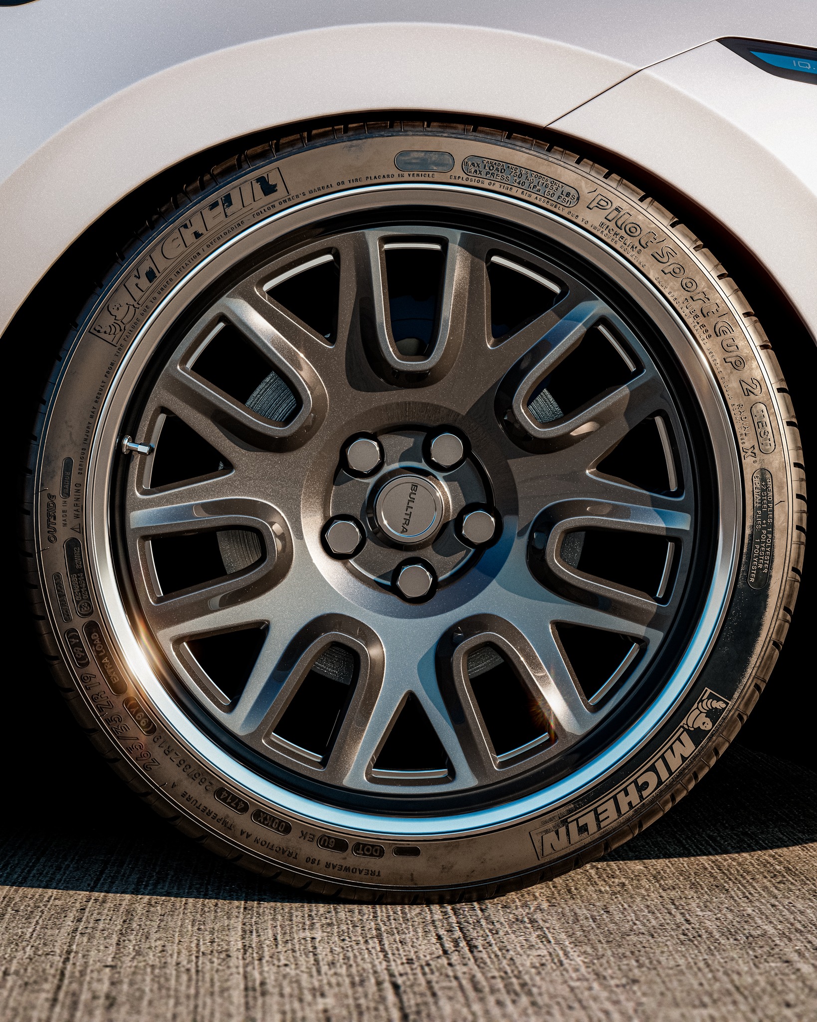 Wheel showcase!
The Bulltra Wheels SH1, finished in our custom Gloss Graphite Grey, paired with a chrome lip! 🔥
#bulltra #wheels #bulltrawheels #forged #3piecewheels #3pc #welsh #modified #photography #automotive #custom