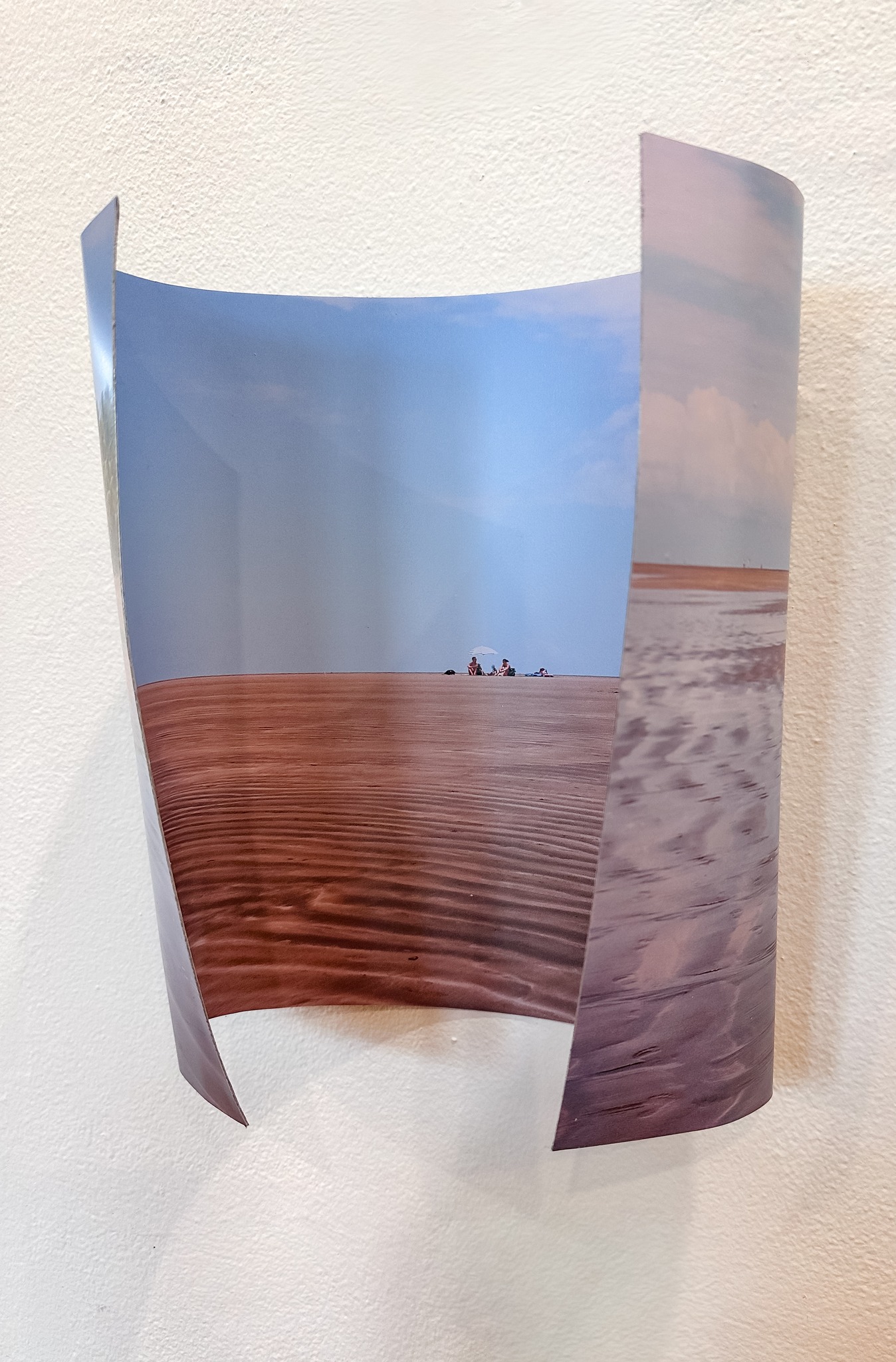 @francesca.simonite
“I manipulate personal 35mm snapshots, intuitively bending and shaping pieces of aluminum, transforming the two dimensional image into a three dimensional object. This object reveals new meaning…I question whether the act of dissecting, rearranging, and repurposing my personal archive of photographs makes these moments more true to my original experiences or just as false as a single frame, print, or word.”
See Francesca Simonite's work in the (un)Focused show @kcartistscoalition May 15-July 3