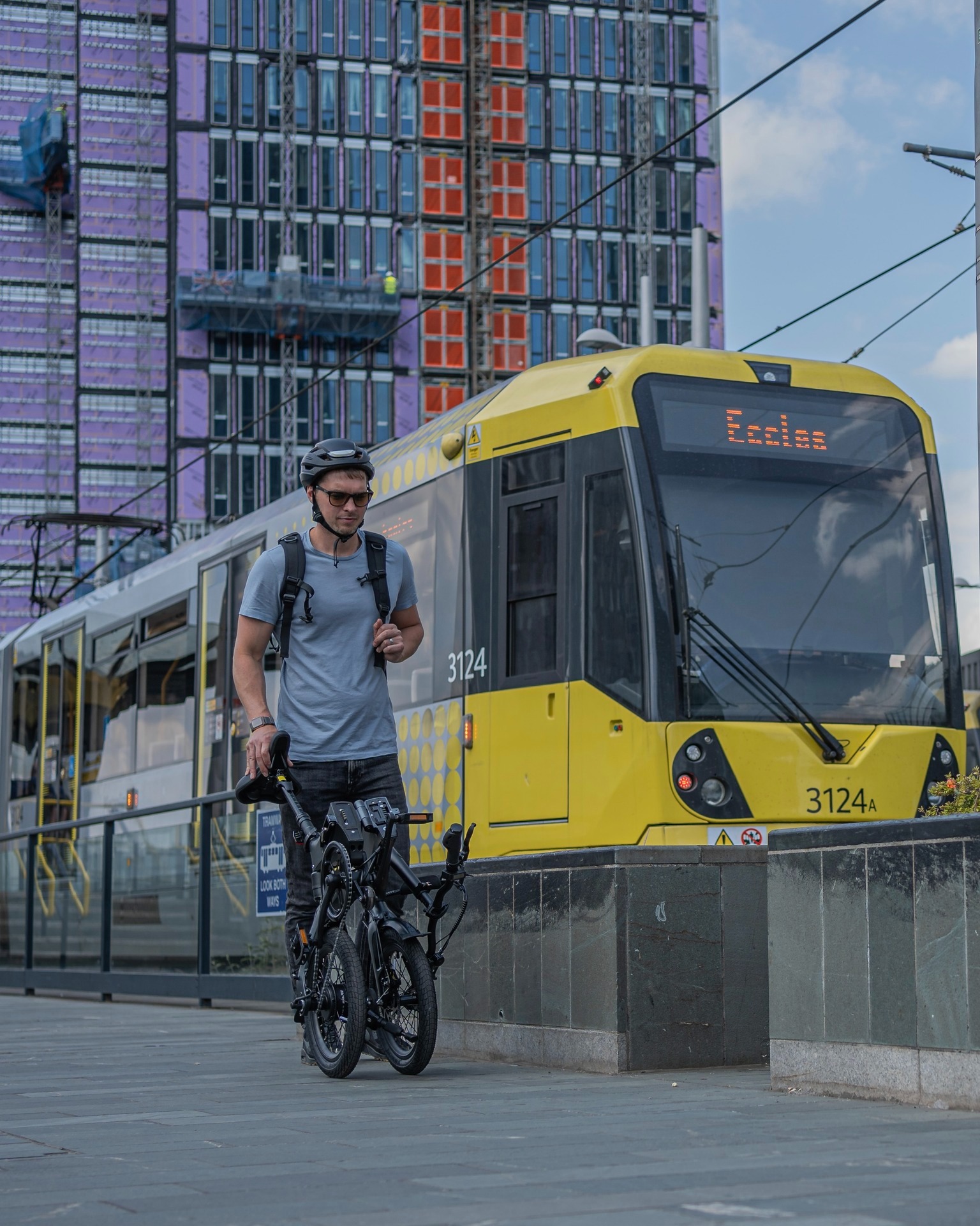 The Spring commute.
Needing to put a spring in step before the working day? Well, we doubt there's a more fun way to get to work than making the trip on a MiRiDER.
If you need a train or tram, no problem. As a folding bicycle, the 16 and 20 models are allowed on both, so you can hop on and hop off with your MiRiDER.
Sound good? We promise you'll arrive with a smile.
#mirider #ebike #jointhefold #Commuting #familybusinessgroup