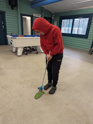 At Redbourn Roots, our outreach sessions are carefully tailored to each student’s individual needs, interests and preferred approaches to engagement. During this session, structured breaks were incorporated to support regulation and participation, enabling the student to access a range of activities including vintage golf, music-making, balance-based tasks and creative exploration. It was positive to see the student respond so well to this personalised approach and engage meaningfully across the session.
#RedbournRoots #OutreachProvision #PersonalisedSupport #SpecialistEducation #StudentEngagement #TailoredApproach