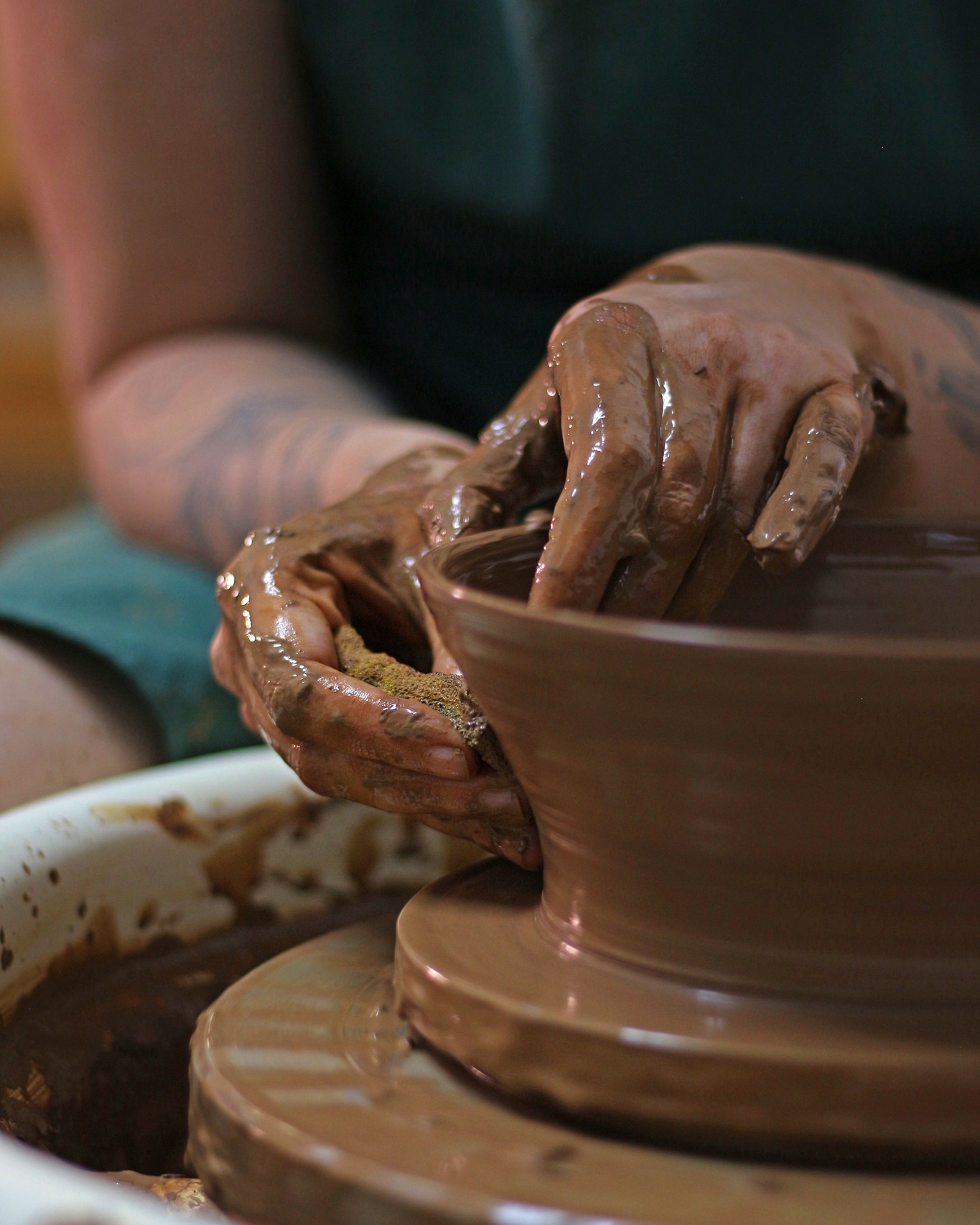 Entre uma etapa e outra é preciso pausa...
Entre um gesto e outro, um intervalo...
Entre uma coleção e outra, amadurecimento...
Um intervalo que equilibra, que traz sentido.
É nele que surgem tantas possibilidades, Entre-Nós (em breve).
📸 @vilagridoce