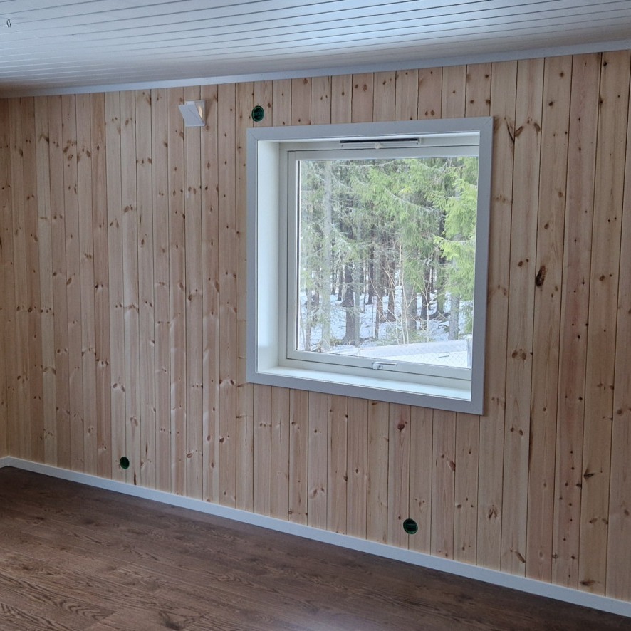 På Sagstua fikk vi oppdraget med å utbedre en bolig som var angrepet av ekte hussopp. Dette er en av de mest alvorlige skadene et bygg kan få – og krever grundig og riktig håndtering.
👉 Vi har:
- Fjernet all angrepet konstruksjon
- Sanert området grundig
- Bygget opp igjen boligen – trygt og solid
Resultatet? Et friskt og trygt hjem – klart for mange nye år 🙌
Se bildene for før- og etterresultat!
Har du mistanke om fukt, råte eller sopp i bolig?
Ta kontakt med oss i Serviceavtale – vi hjelper deg!
📩 Send oss en melding
🌐 www.serviceavtale.no
#tømrer #rehabilitering #hussopp #bygg #oppussing #fuktskade #serviceavtale #glava