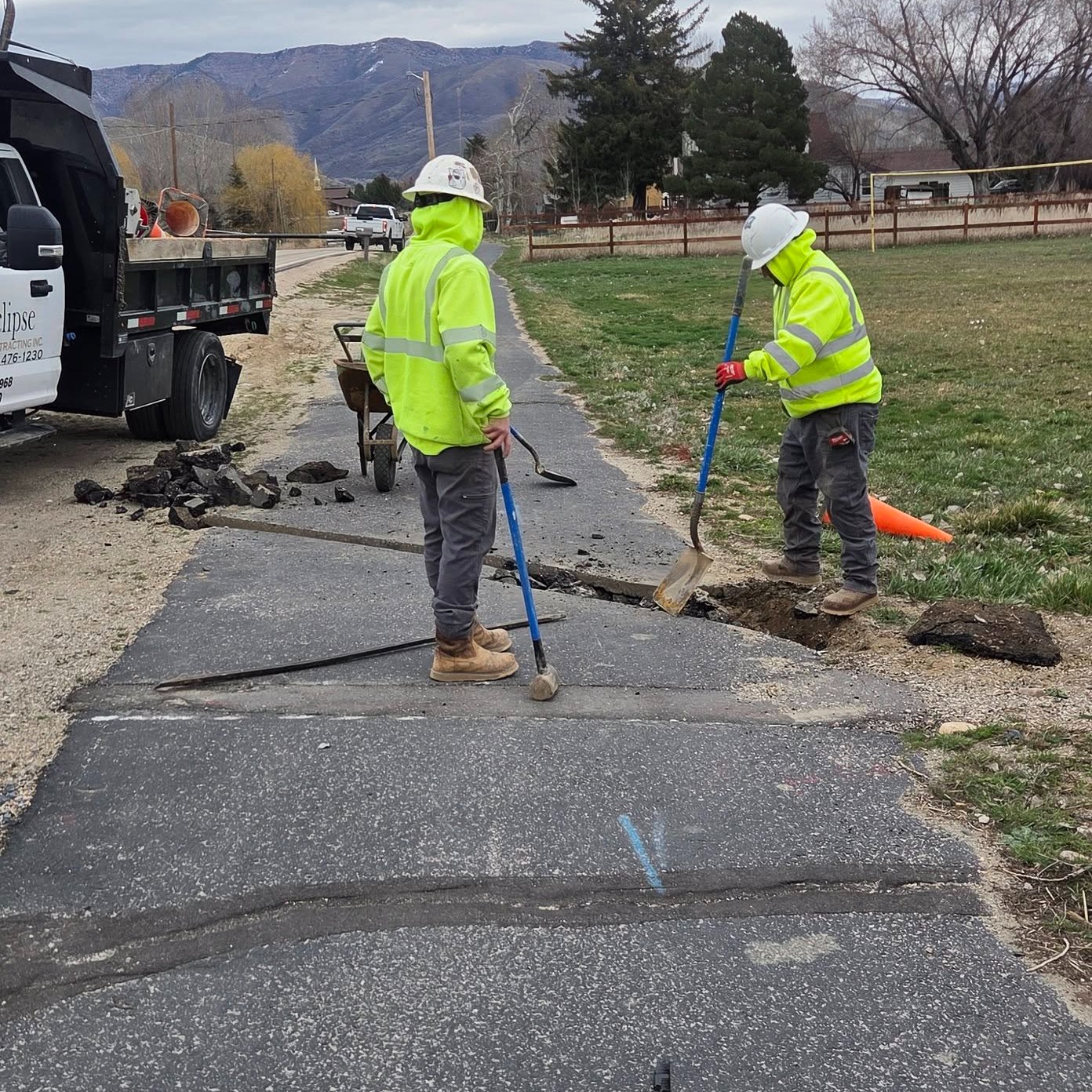 It's not ALL about the dirt over here 😄🚵
We've got BIG things planned for the Pineview Loop Pathway in 2026 — stay tuned! In the meantime, we've been teaming up with the new Ogden Valley City to help keep the PLP in great shape. Maintenance on a trail like this is truly a never-ending job, but honestly? We don't mind. Sometimes there's nothing better than some easy pathway miles under your wheels — or a smooth connector to get you from dirt to dirt without ever touching a road. 🙌
More updates coming soon. Watch this space! 👀
#PineviewLoopPathway #PLP #edenvalleytrails #OgdenValley #TrailsForAll