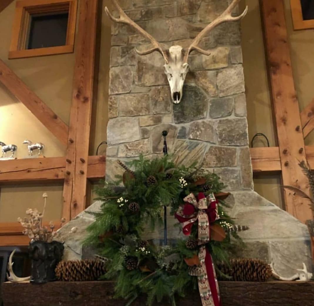 Making wreaths and boxes the week of December 1-7th. If you are interested in any, please place your order now.
Regular size wreath with bow and cones. 45.00
larger wreath 75.00
Large barn wreath 125.00
Horse head 125
Cemetery 35 and up
Swags 15.00
All come with bows and cones. Can add embellishment as well.