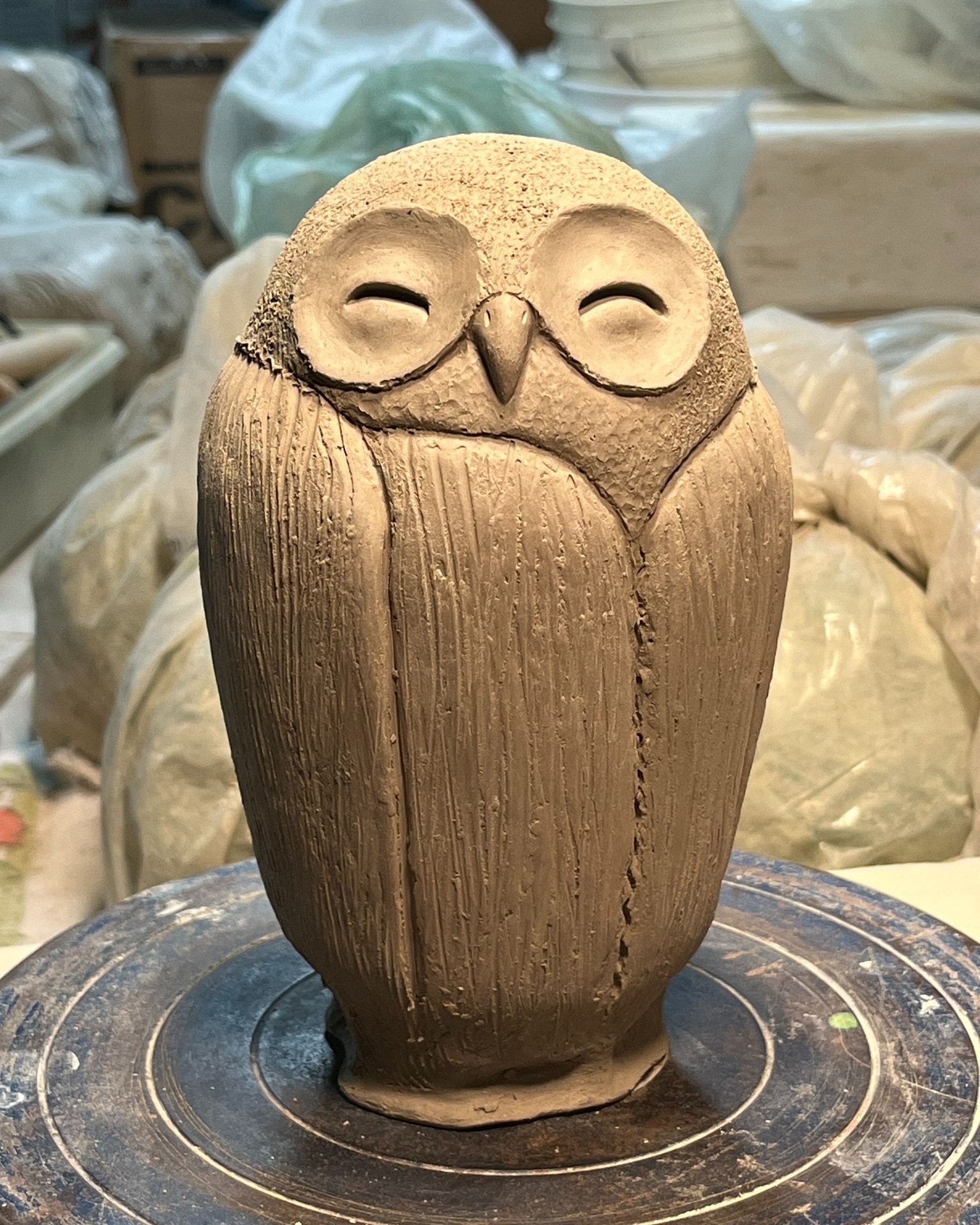 The Artists' Greenhouse Sale is proud to have one of our most well-loved and successful ceramic sculptors back this year. Michelle Gallagher's passion is creating long-lasting, beautiful, engaging, and often whimsical artwork for home and garden. Whether it’s an owl, a bunny, or a moon head, her work will make you smile every day. Come see her collection on May 30 (9am-4pm) and May 31 (11am-3pm) at 4th Quarter Farm, 1335 S. Woodbine Rd., West Linn OR. Details and artist portfolios are at www.artistsghsale.com.
.
#artistsgreehousesale #4thquarterfarm #michellegallagher #thefunnything #westlinnoregon #ceramicartist #ceramicsculpture #portlandartsale