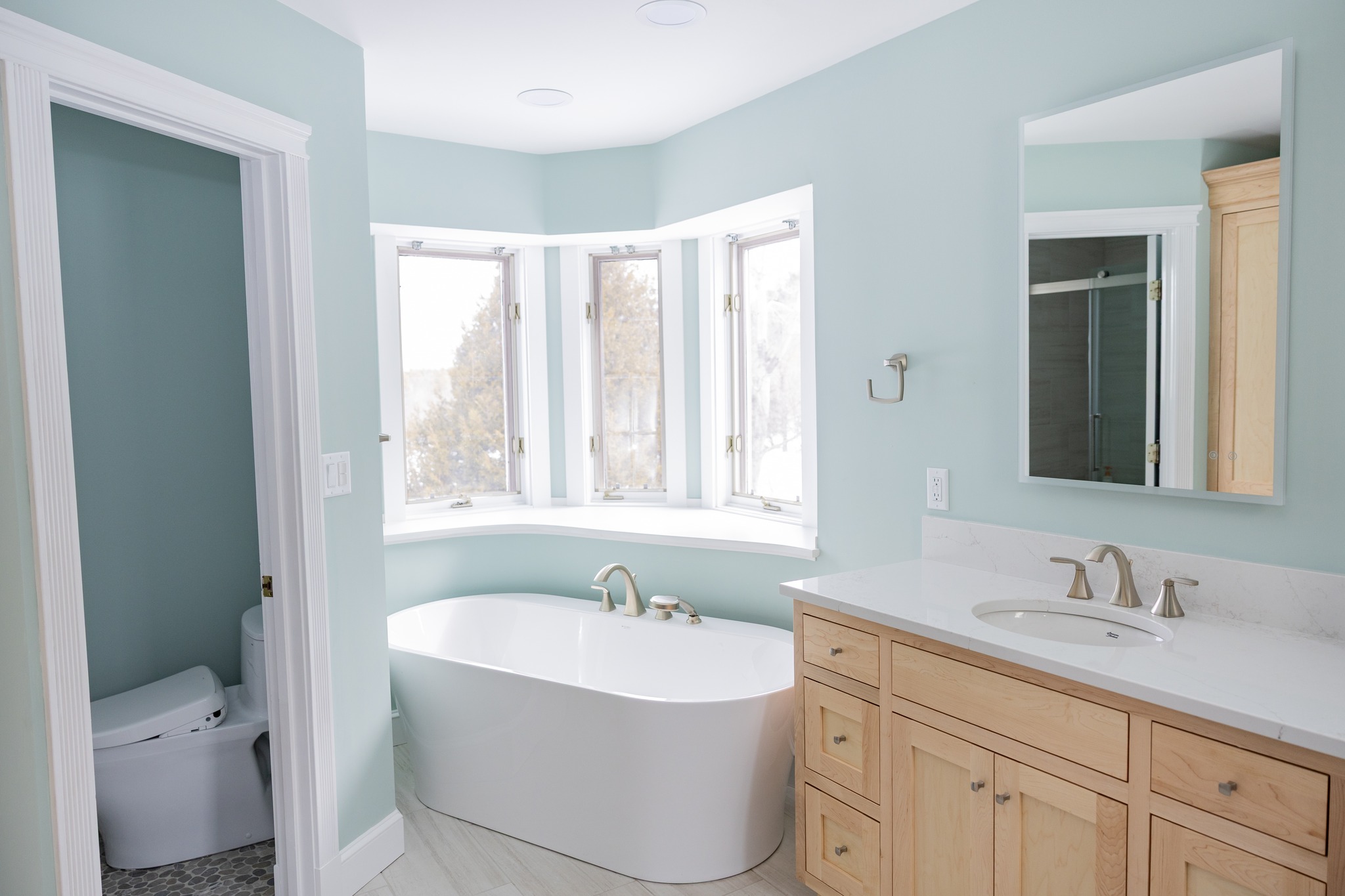 Some recent snaps of this gorgeous bathroom renovation in York, Maine for @kowalskicarpentry.
I love photographing these beautiful spaces after Chris and his team transform them into something modern and beautiful. Head to Kowalski Carpentry's socials to see all the fun they are having over there.
Do you like seeing things like this? Should I share more?