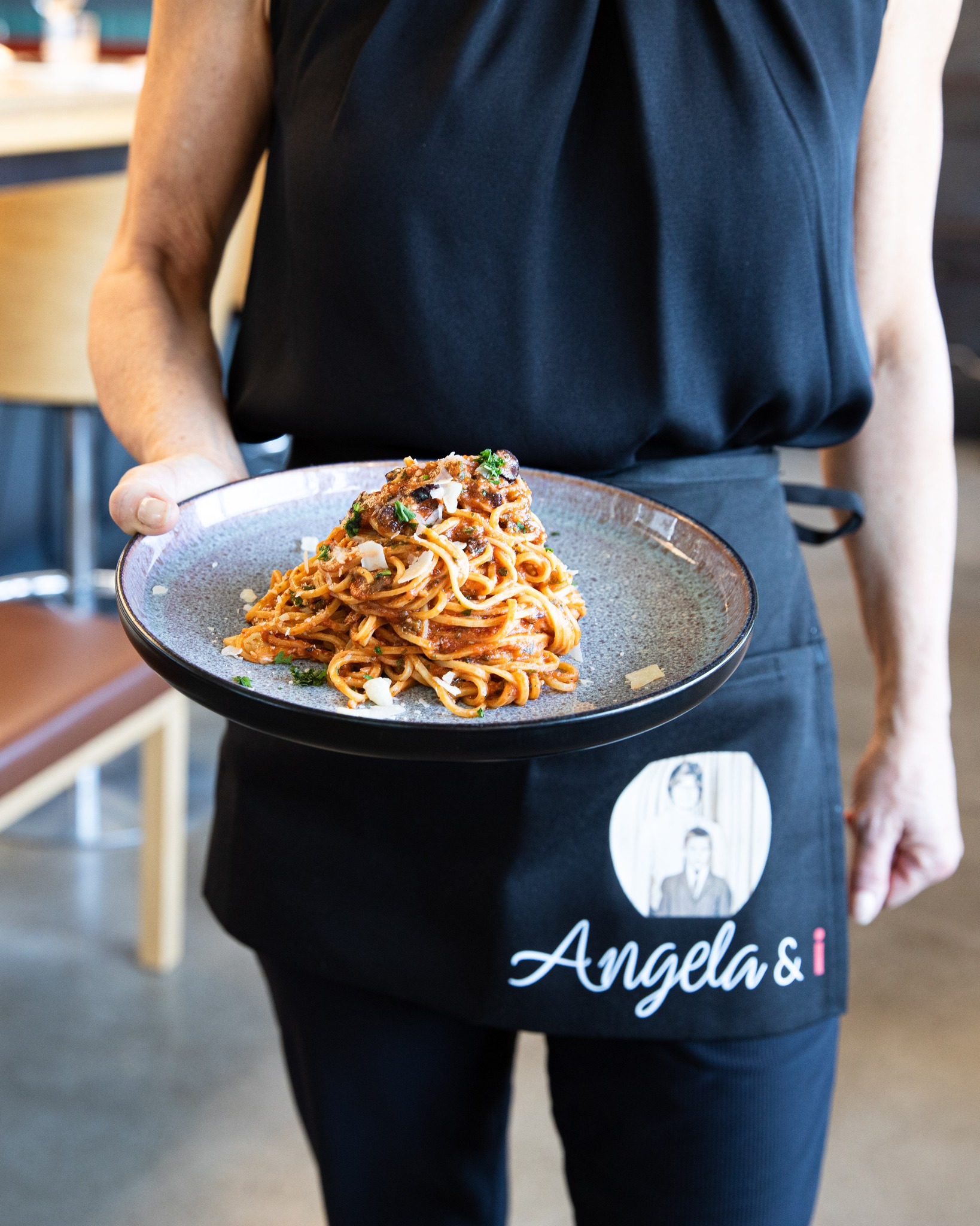 Table d’hôte disponible le midi, incluant soupe ou salade ainsi que café ou thé — idéale pour vos petits dîners de semaine ! https://www.angelani.ca/nos-tables-dhote