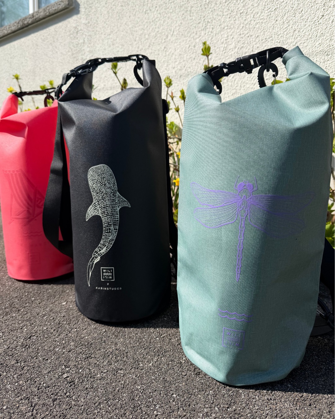 die aarebags von @wili_wili_tree machen schon jetzt lust auf aare-schwimmen🏊
ein richtiger hingucker egal ob im marzili, eichholz oder beim böötlä🚣
diese und noch einige weitere designs findest du bei uns im laden
#fairbunden #steinanstein #bern #holligenbern #fairfashion #wili #aare #aareböötle