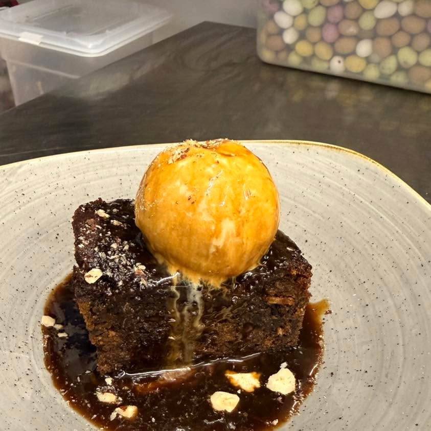 Go on...Double tap the picture!!
Sticky toffee pudding. In my opinion the best dessert we make!
🥩🥩🥩🥩🥩🥩🥩🥩🥩🥩🥩🥩🥩🥩
For all table bookings please click on the link below ⬇️
https://www.falconsteakhouse.com/book-now/ If there isn't a slot available drop us a message and we can add you to our cancellations list
☎️ 01453521894
💻 www.falconsteakhouse.com
📸 @falcon_steakhouse
#falcon #falconsteakhouse #steak #pub #farmtofork #steakhouse #supportsmallbusinesses #fblifestyle #independant #steakking #wottonunderedge #wotton #cotswolds #beef #restaurant #fillet #tomahawk #tbone #supportbritishfarming #glos