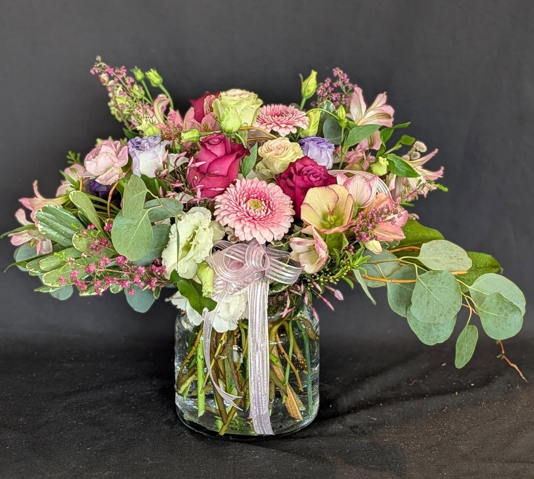 Happy and Pink
Jeanne Davis AIFD Cfd
#ABF#gerberadaisy#roses