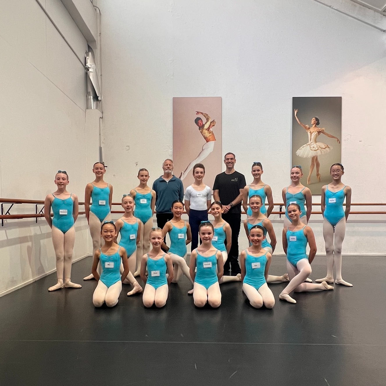On Sunday 15 March, the Victorian Scholars gathered at the Cecchetti Studio, Ministry of Dance for an inspiring morning of training.
Both the Junior and Senior Scholars classes were led by guest teacher Adam Thurlow, with beautiful accompaniment from guest musician Paul Brickhill.
Cecchetti Victoria extends sincere thanks to Adam and Paul for sharing their expertise and artistry with our students, and to the dancers for their dedication and enthusiasm throughout the morning.
We look forward to welcoming our scholars back to
the barre next month!
#Cecchetti #cecchettivictoria #ballet
#cecchettischolars #dancerlife