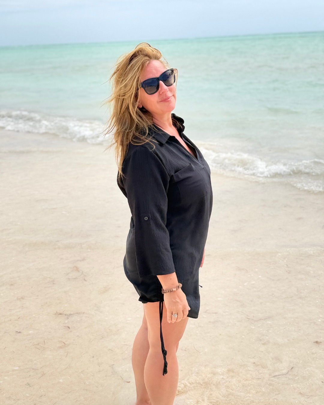 My family and I recently had the opportunity to visit our favorite beach in the Dominican Republic. Of course going with my family was incredible and such a gift but the best part about visiting the Dominican Republic aside from the gorgeous beaches amazing weather and incredible food. Are the people these people worked so hard often many hours from their family families in order to provide. They serve with their full hearts and embody the principles of hospitality. The people of the Dominican Republic are kind hearted, giving, friendly, gorgeous people. We are grateful for every single one of them that made our five days in paradise memorable. 🩷☀️