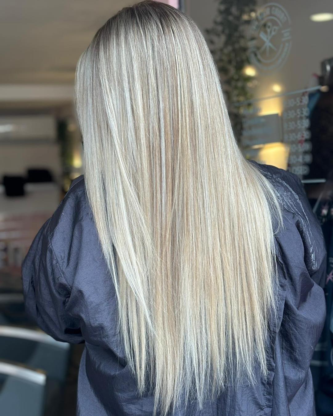 Absolutely gutted we forgot to take a before photo for this one, it was a really grown out balayage to start with.
A stunning re fresh balayage created by Tamzyn, blending beautiful brightness with a flawless toner to finish the look perfectly. ✨
#balayage #blonde #blondesofinstagram #keynshambusiness #keynsham #thehaircourt #milkshakesmoothies #milkshakehairuk