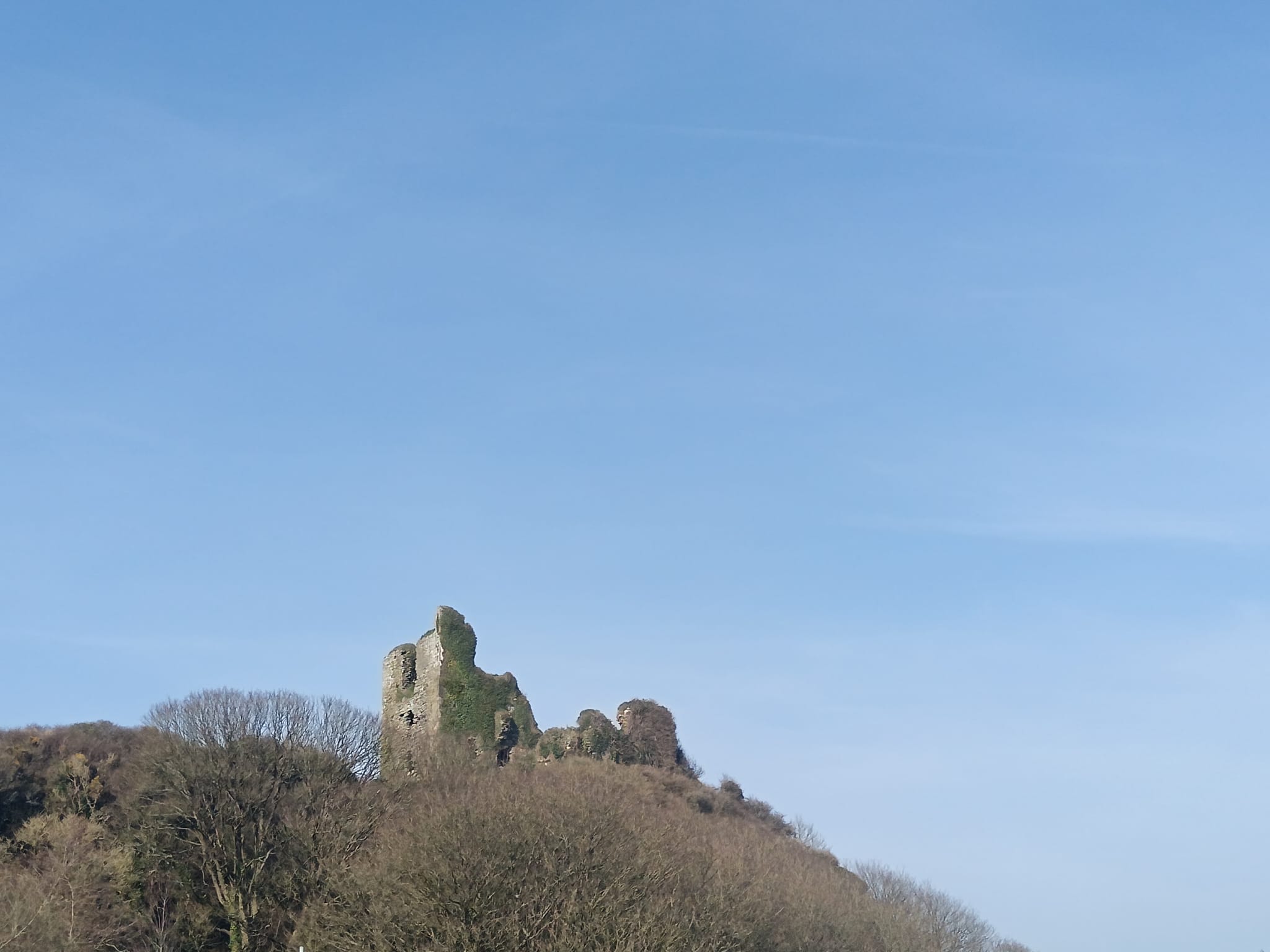 In my adventures around Ireland I often get to visit various castles, big and small. Yesterday I was at Dunhill castle with some amazing views of the Waterford country side.
