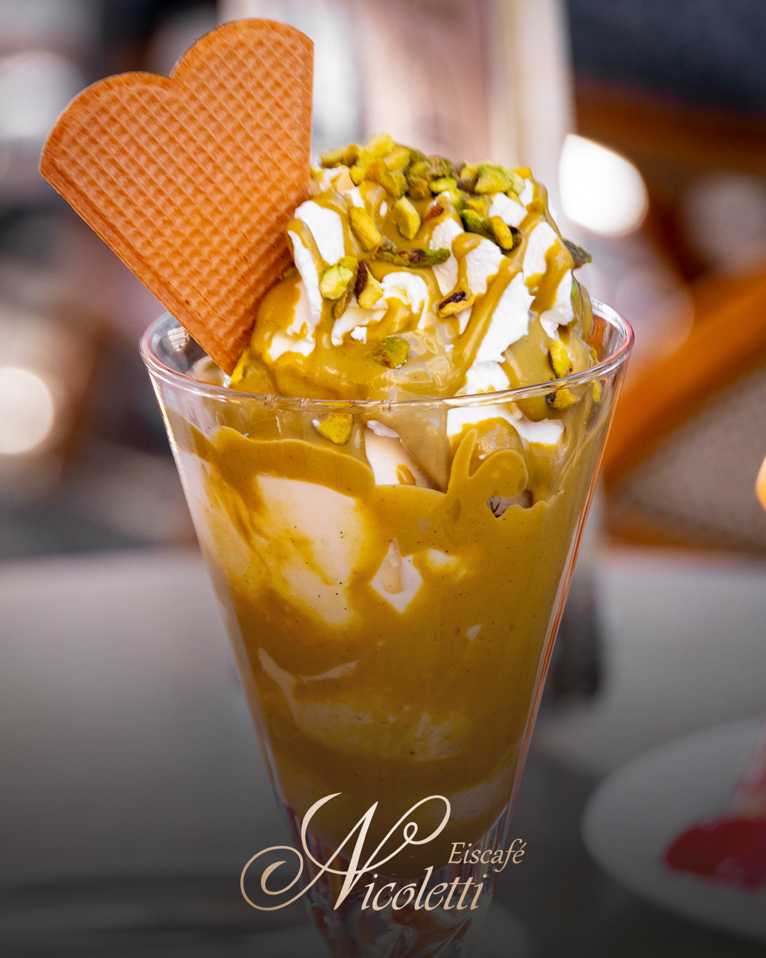 Der Frühling ist da – und mit ihm die Lust auf ein richtig gutes Eis! 🌸🍦
Bei uns erwarten euch cremige Klassiker, fruchtige Sorten und sonnige Momente auf unserer Terrasse. Kommt vorbei, genießt die ersten warmen Tage und startet mit uns süß in die neue Saison!
#frühling #eisliebe #gelato #sonnengenuss #eiscafenicoletti