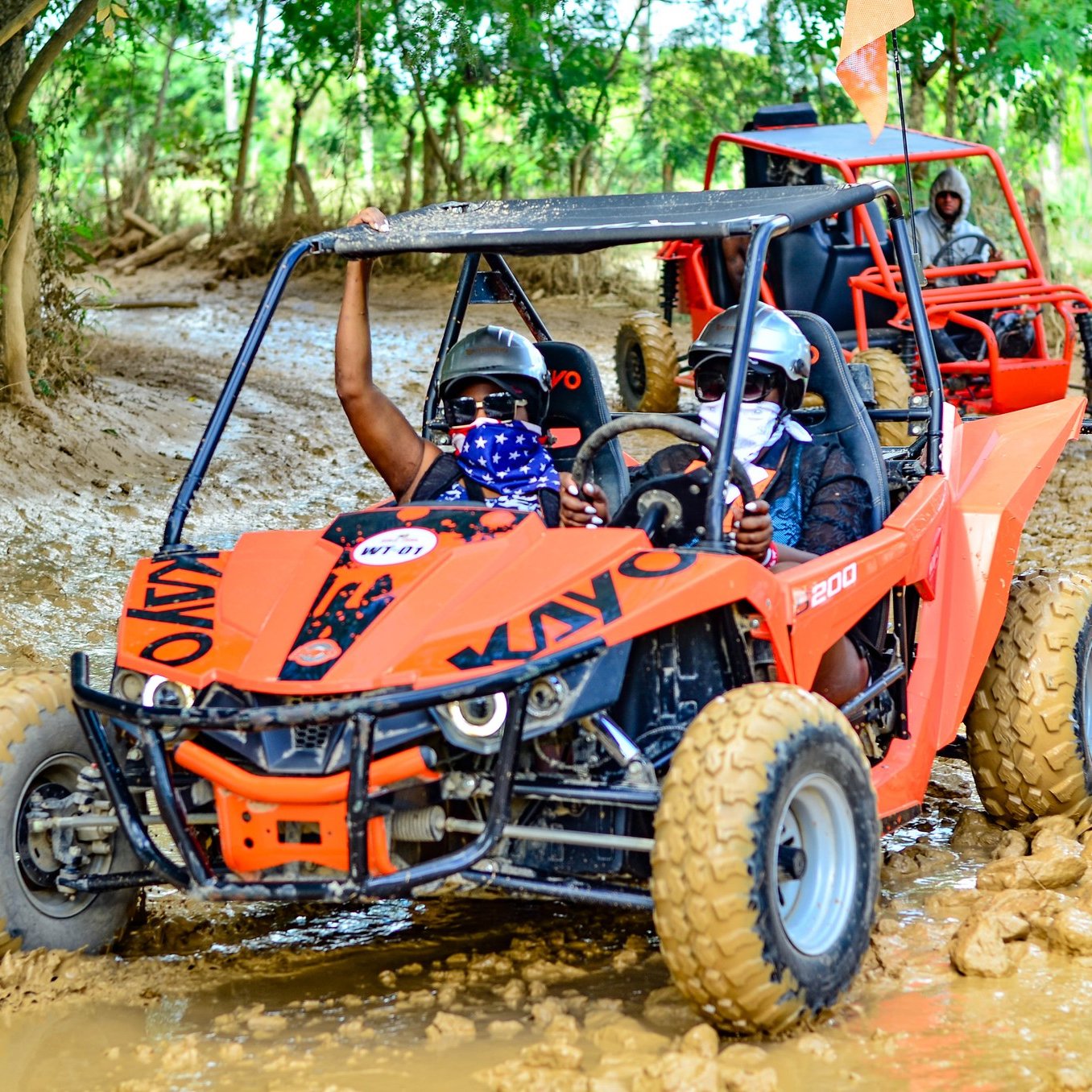 Descubre lo mejor de Punta Cana en un solo viaje
Aventura, cultura y paisajes increíbles te esperan
Reserva hoy y vive experiencias inolvidables!
#PuntaCana #ExcursionesRD #ViajaSeguro #Caribe #ExperienciasUnicas