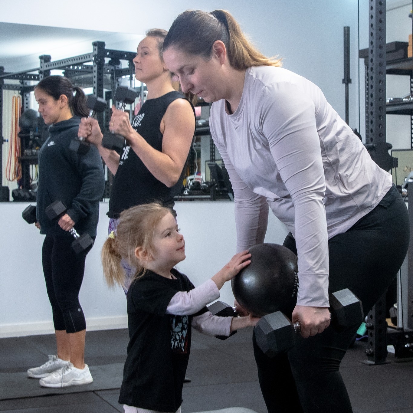 Want gym time that actually helps with real life? At GymNine in West Lakes Shore we teach practical strength you’ll use every day — lifting kids, carrying groceries, and easing back strain. Our trainer-led, private studio at 9 Hawkesbury Way gives you personalised plans focused on form and mobility. You’ll get measurable gains in strength, movement, and confidence. Ready to feel stronger for life? Book a session today: https://wix.to/NHcwSdb #GymNine #WestLakesShore #FunctionalFitness #StrongerEveryday 💪😊